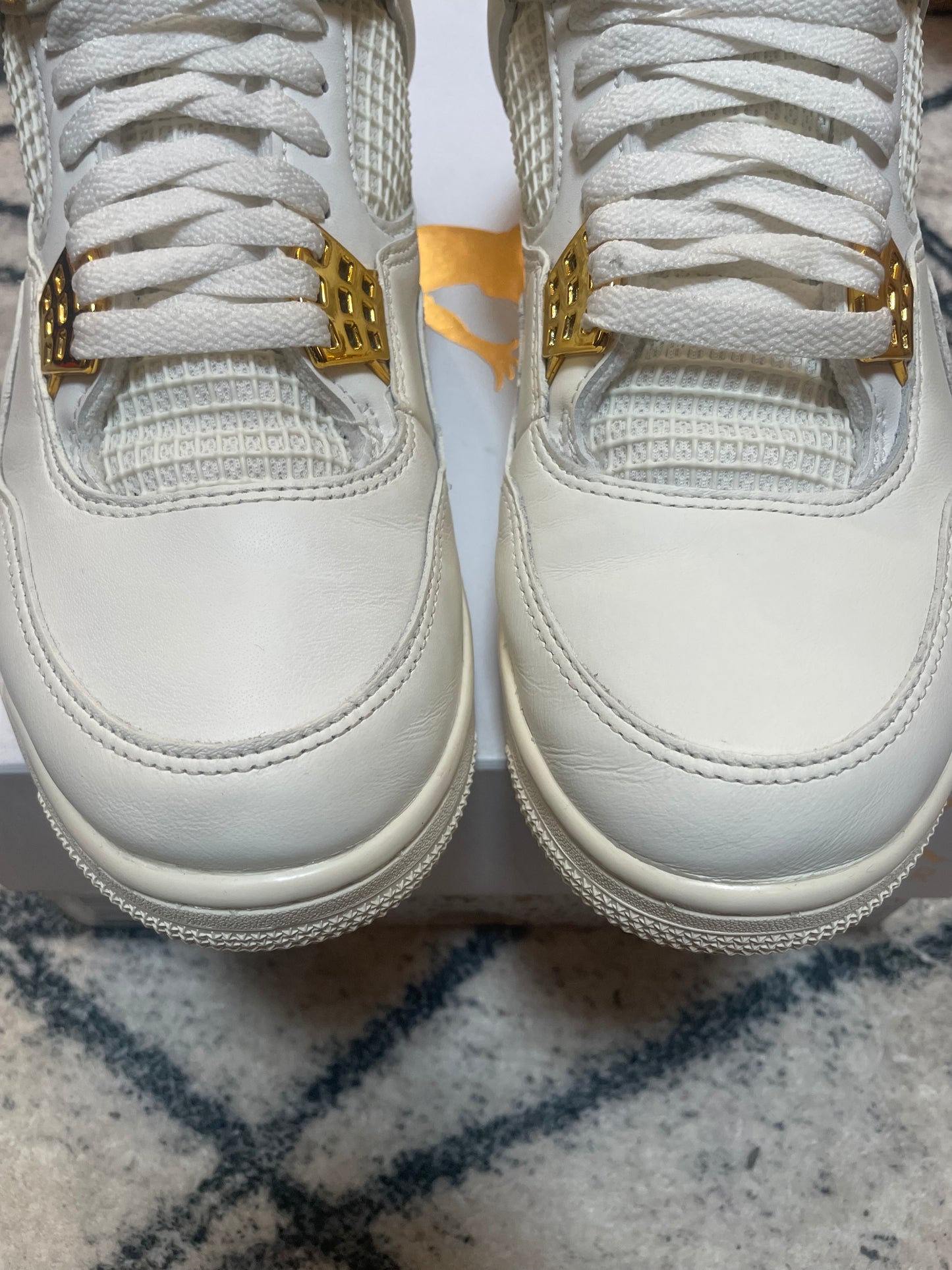 Air Jordan 4 Metallic Gold