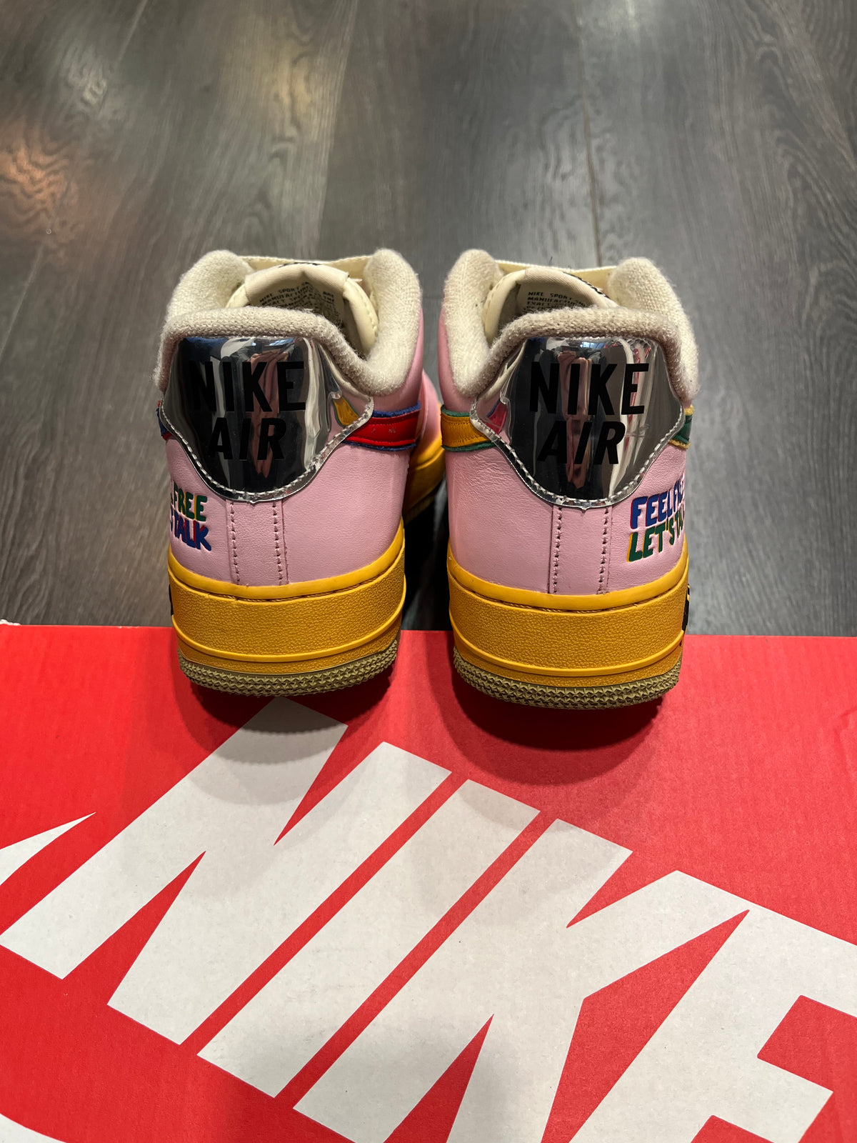Nike Air Force 1 Feel Free Pink