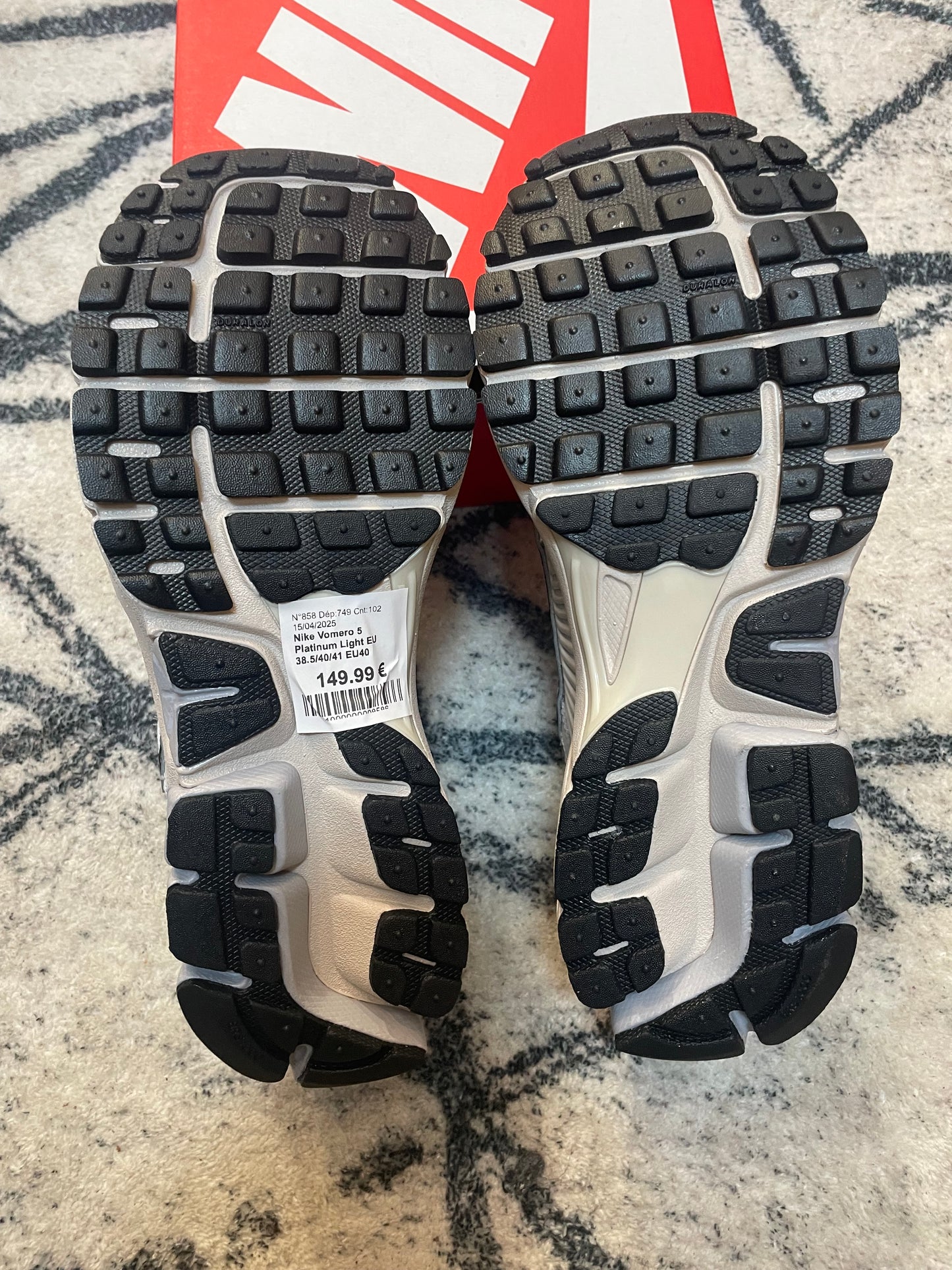 Nike Vomero 5 Platinum Light Fluffy Laces