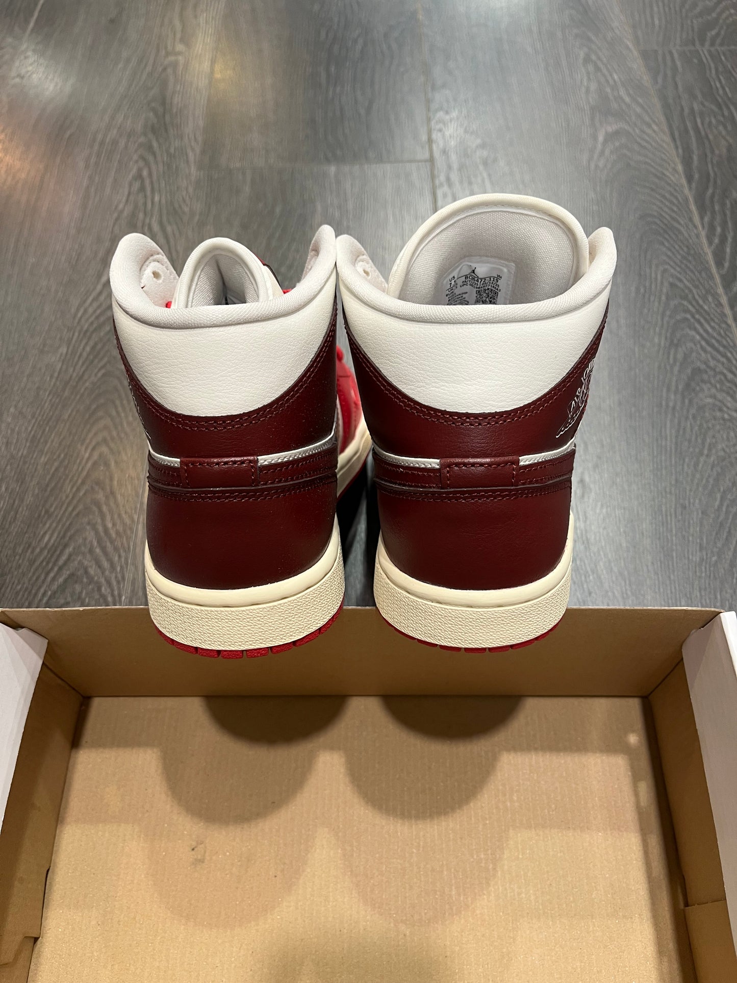 Air Jordan 1 Mid Dark Team Red