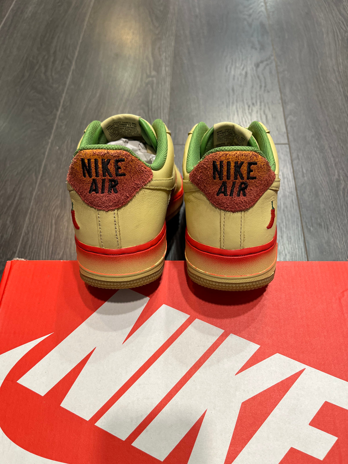 Nike Air Force 1 07 Chili Pepper
