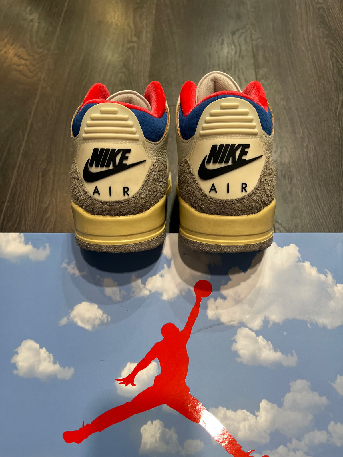 Air Jordan 3 Seoul