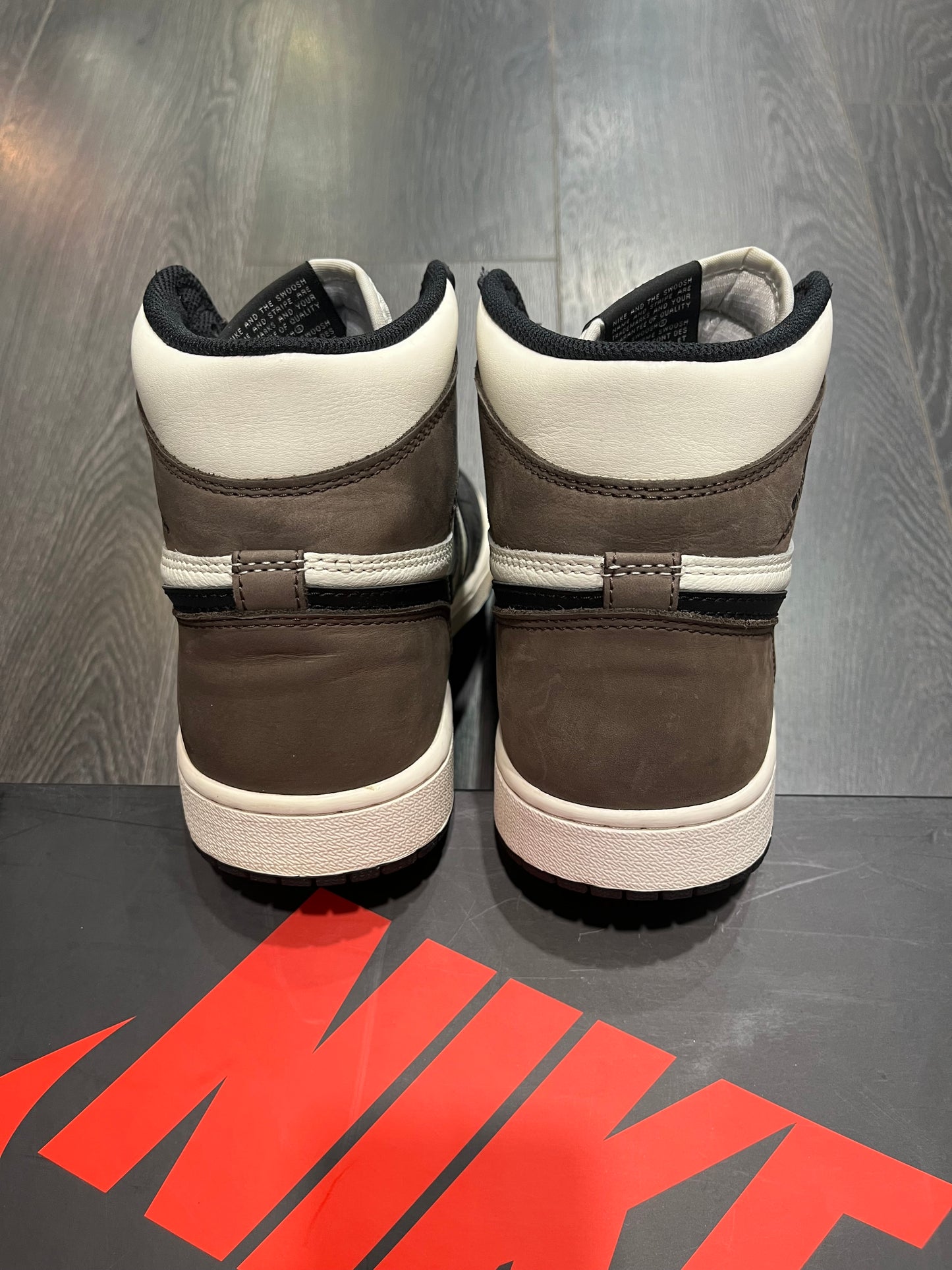 Air Jordan 1 High Mocha