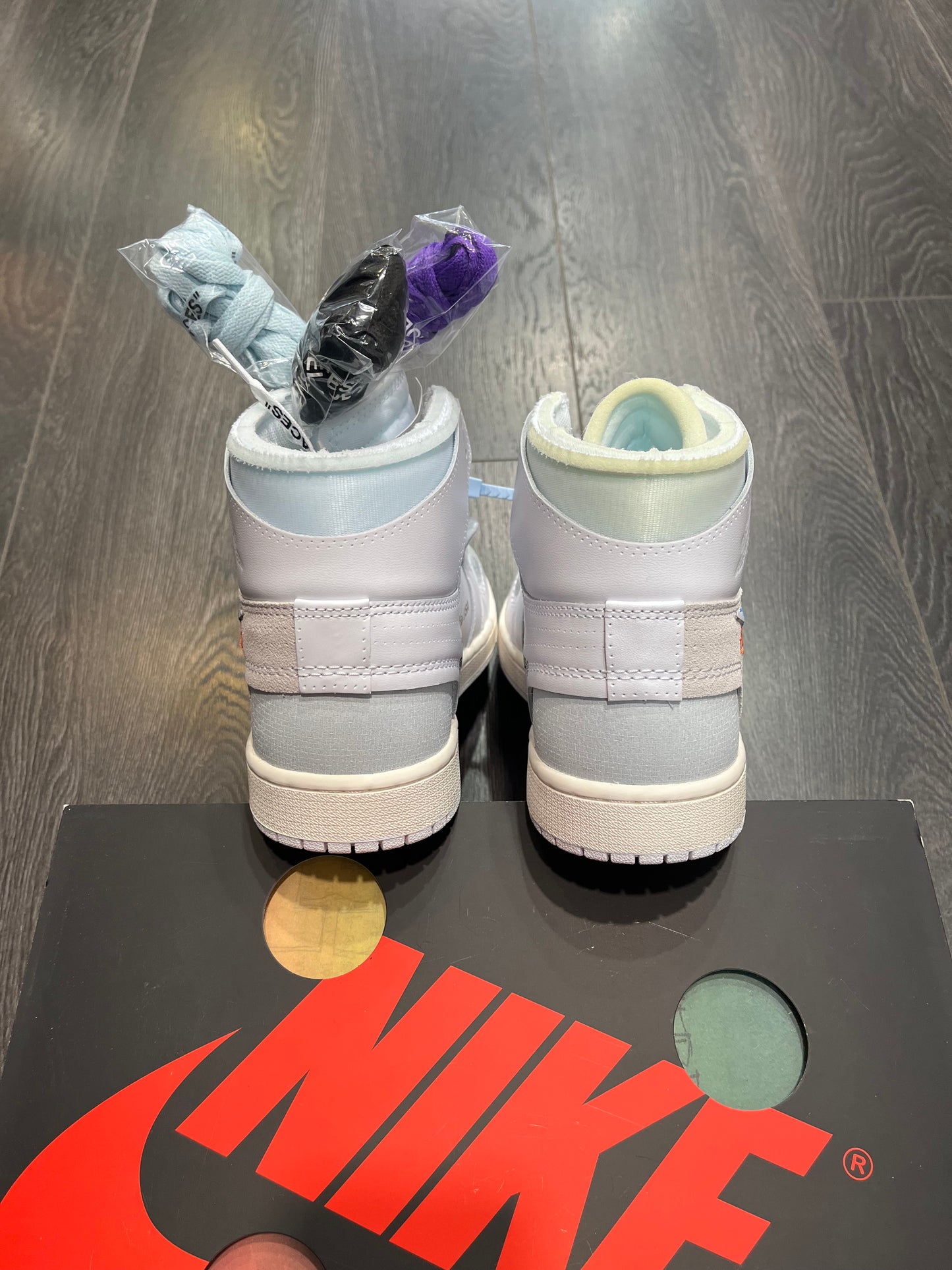 Air Jordan 1 Off White Alaska VAA