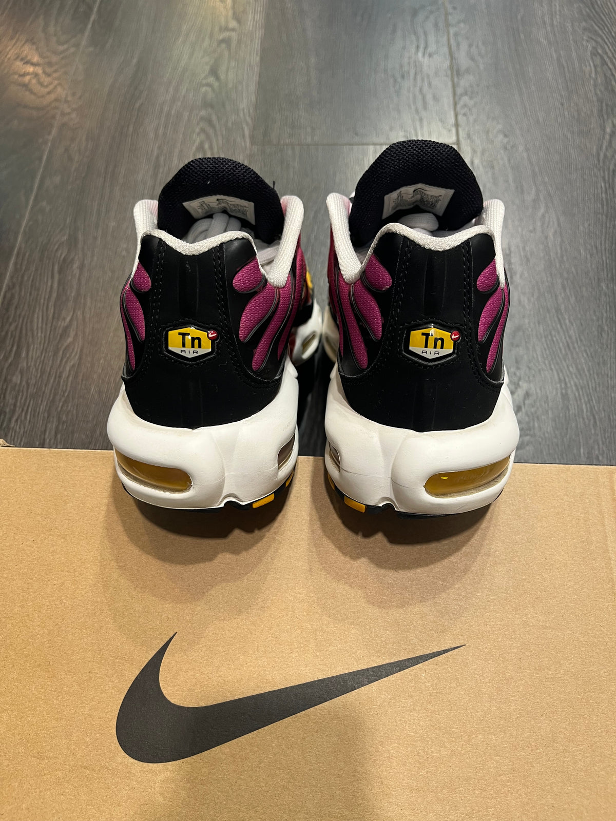 Nike Air Max Plus Gradient Yellow