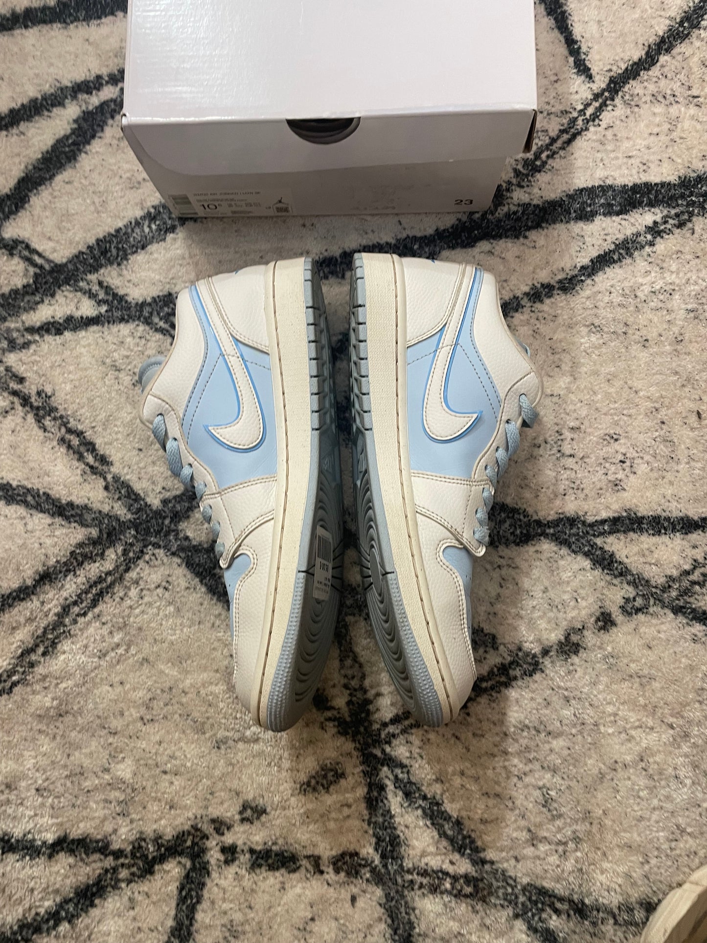 Air Jordan 1 Low Ice Blue