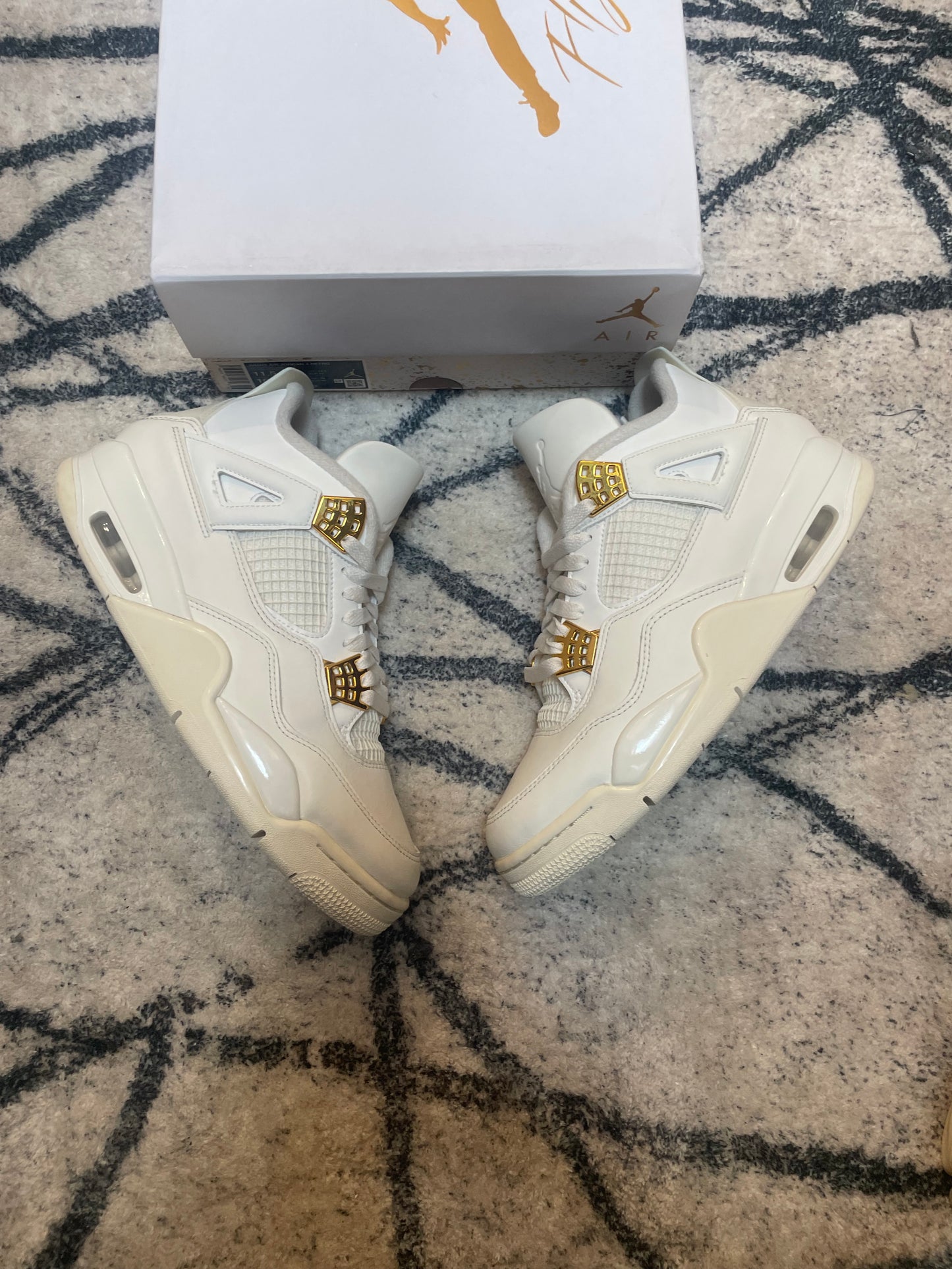 Air Jordan 4 Metallic Gold