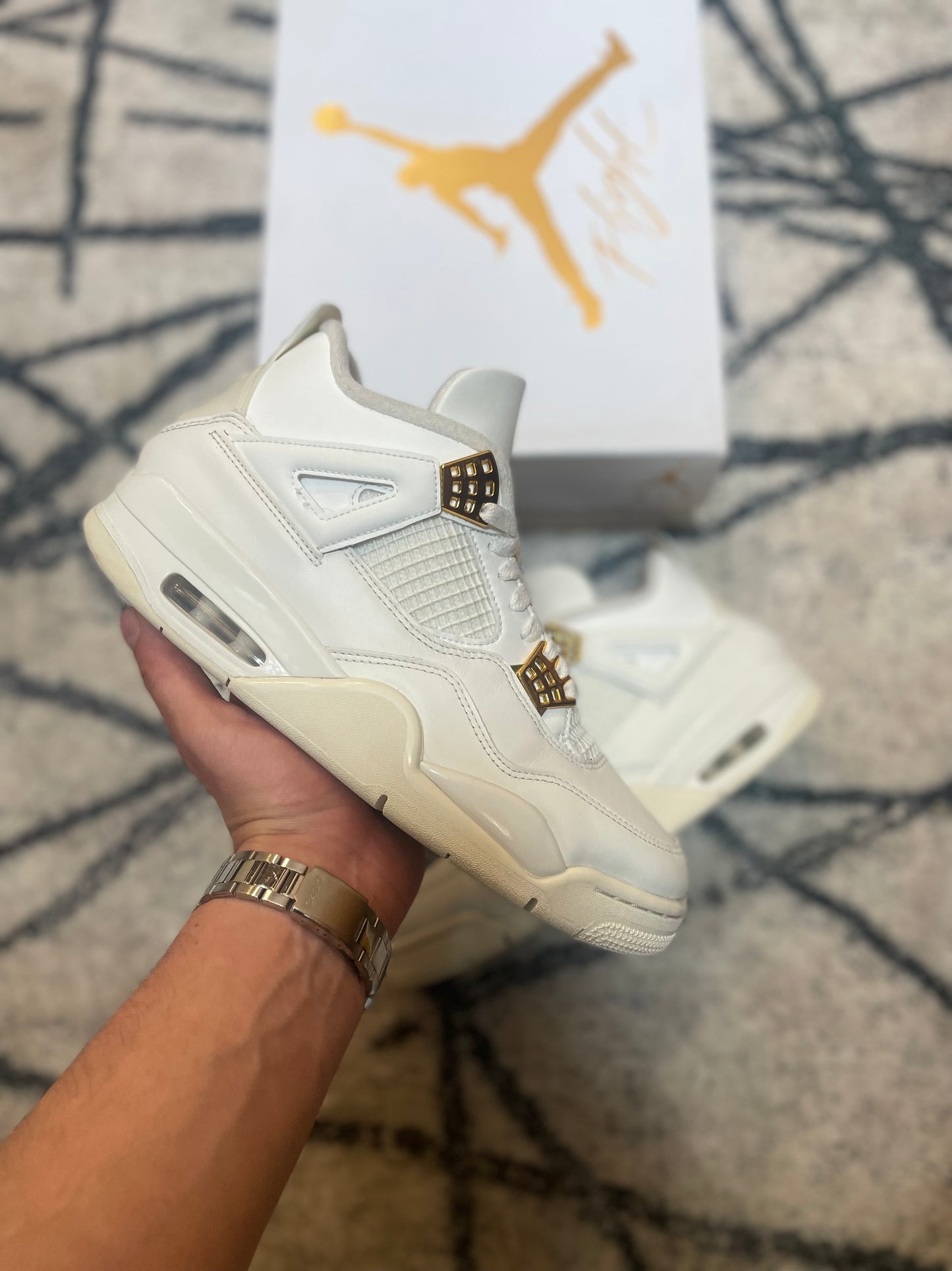 Air Jordan 4 Metallic Gold