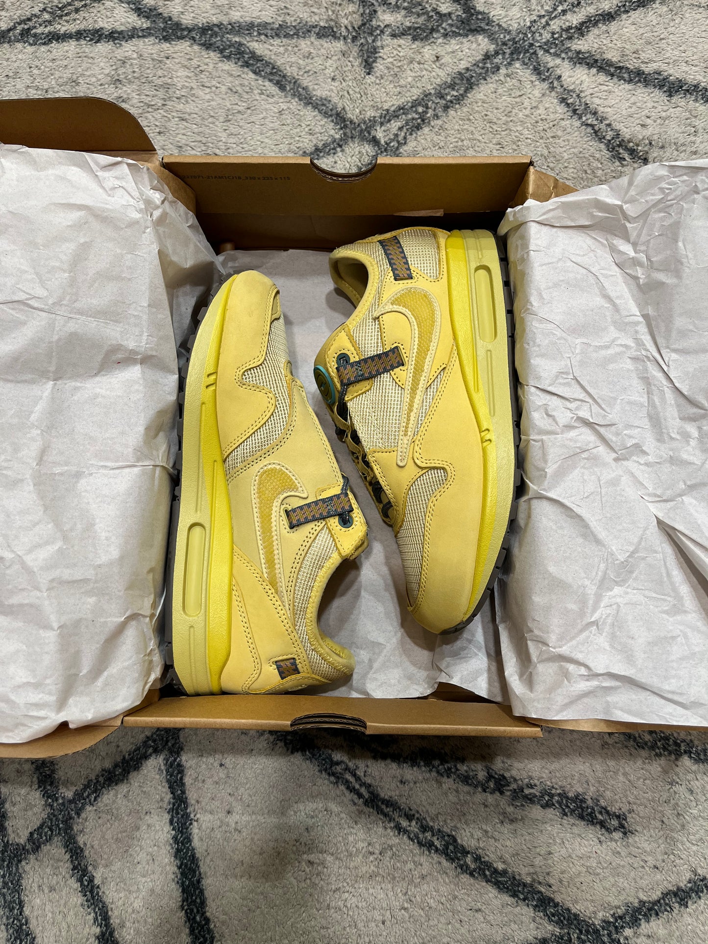 Nike Air Max 1 Saturn Gold
