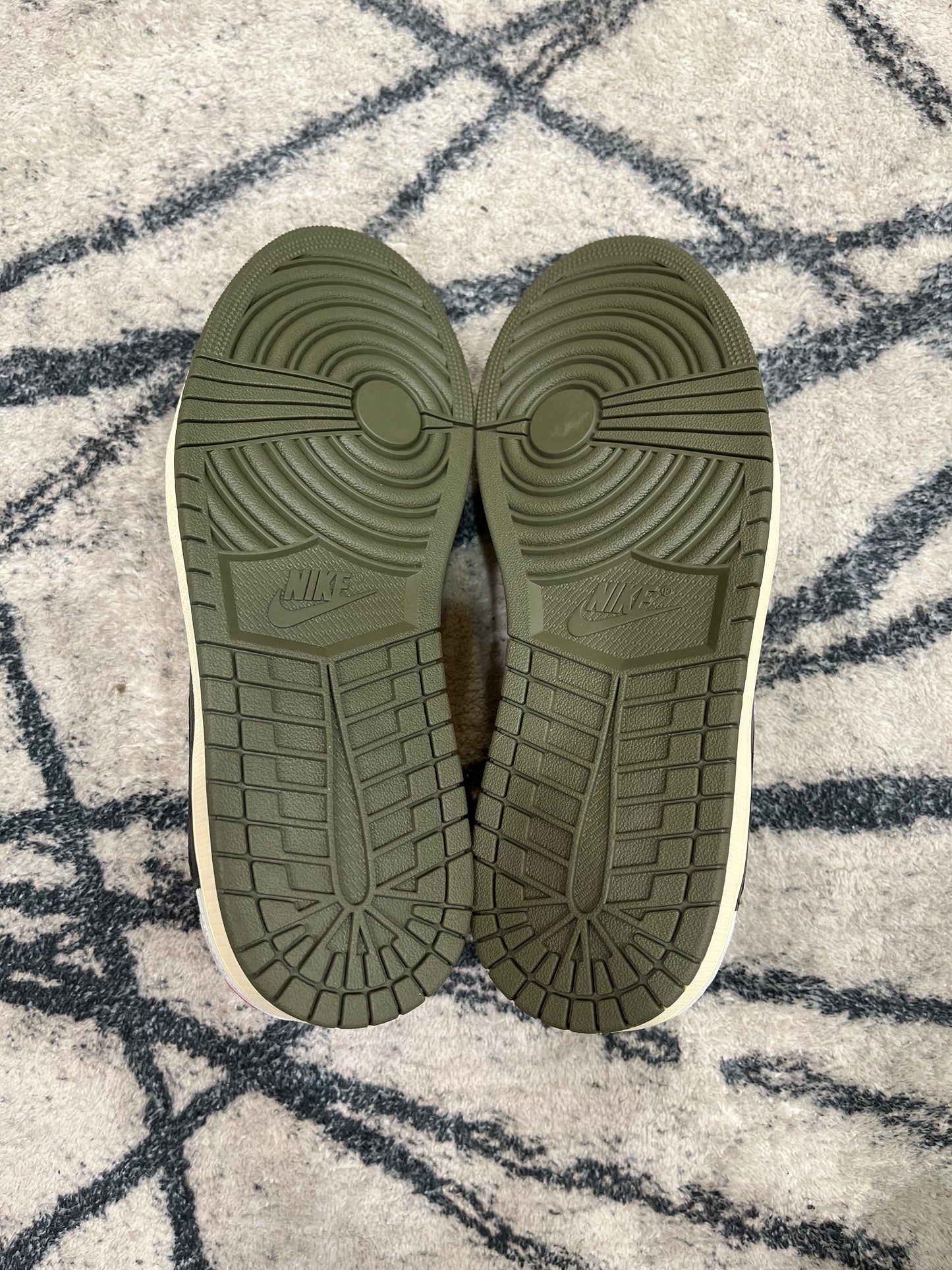 Air Jordan 1 Travis Medium Olive
