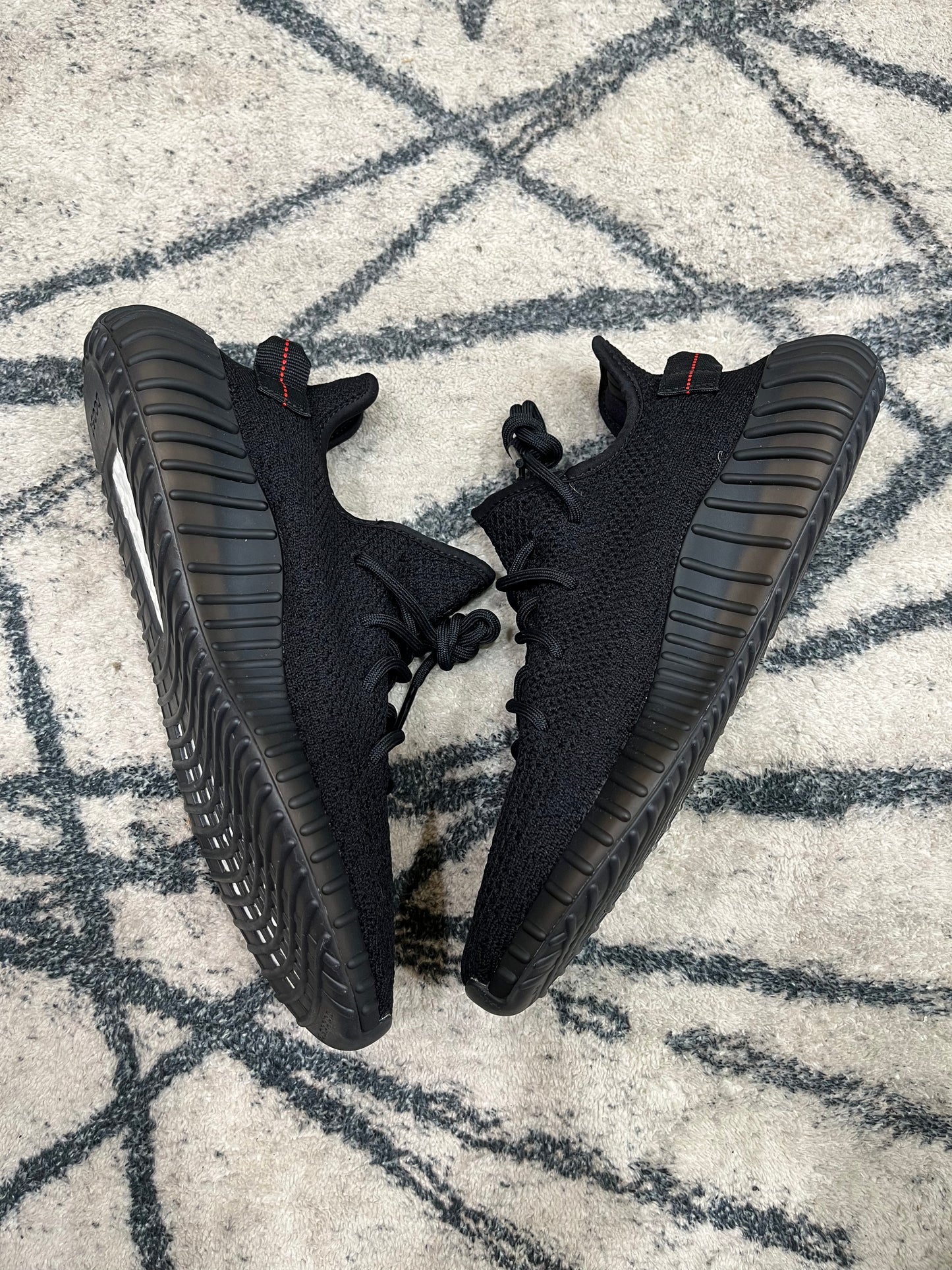 Yeezy 350 Bred