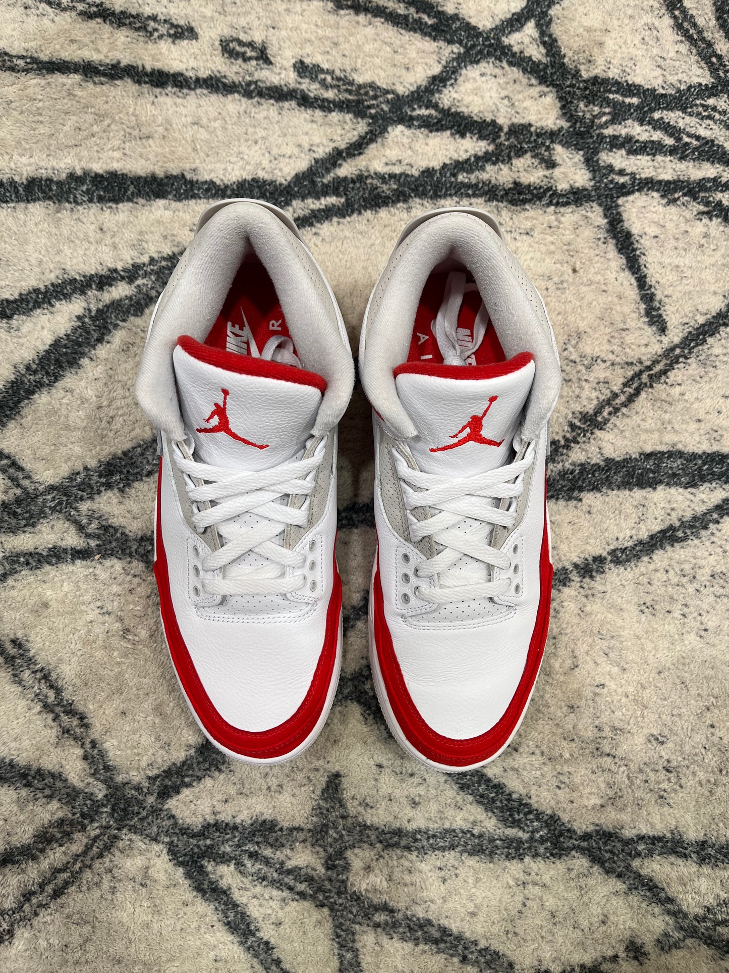 Air Jordan 3 Tinker Red