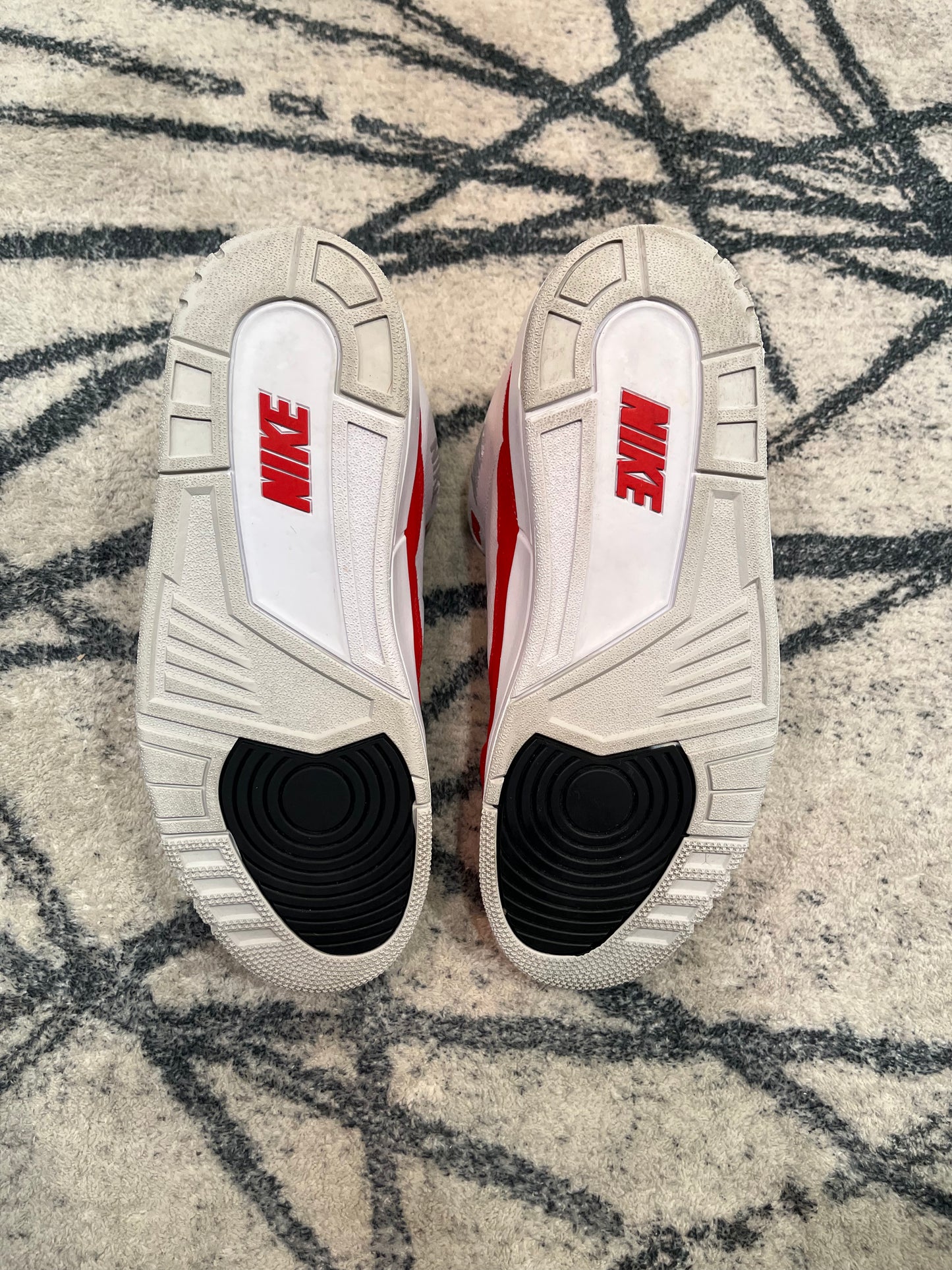 Air Jordan 3 Tinker Red