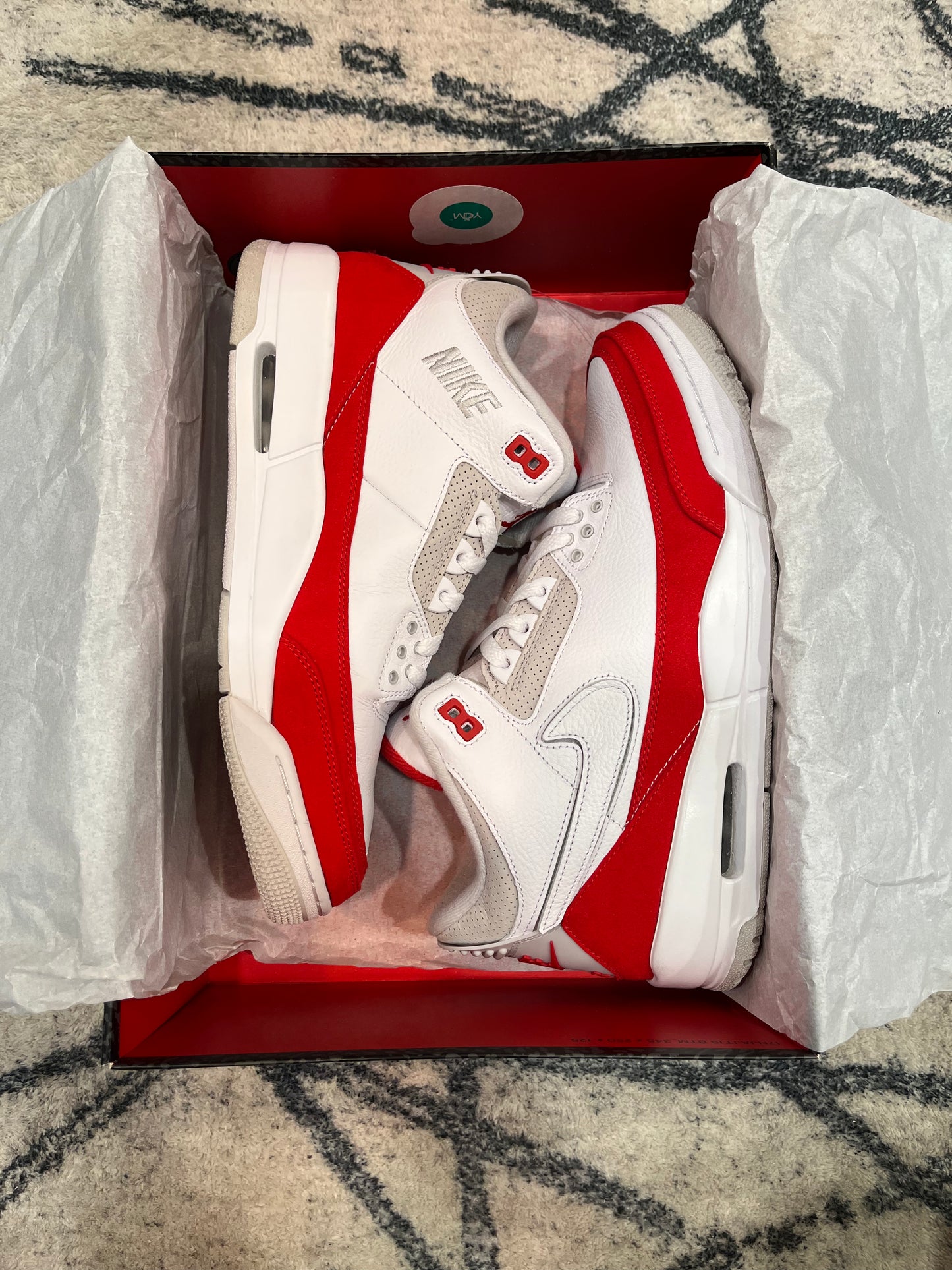 Air Jordan 3 Tinker Red