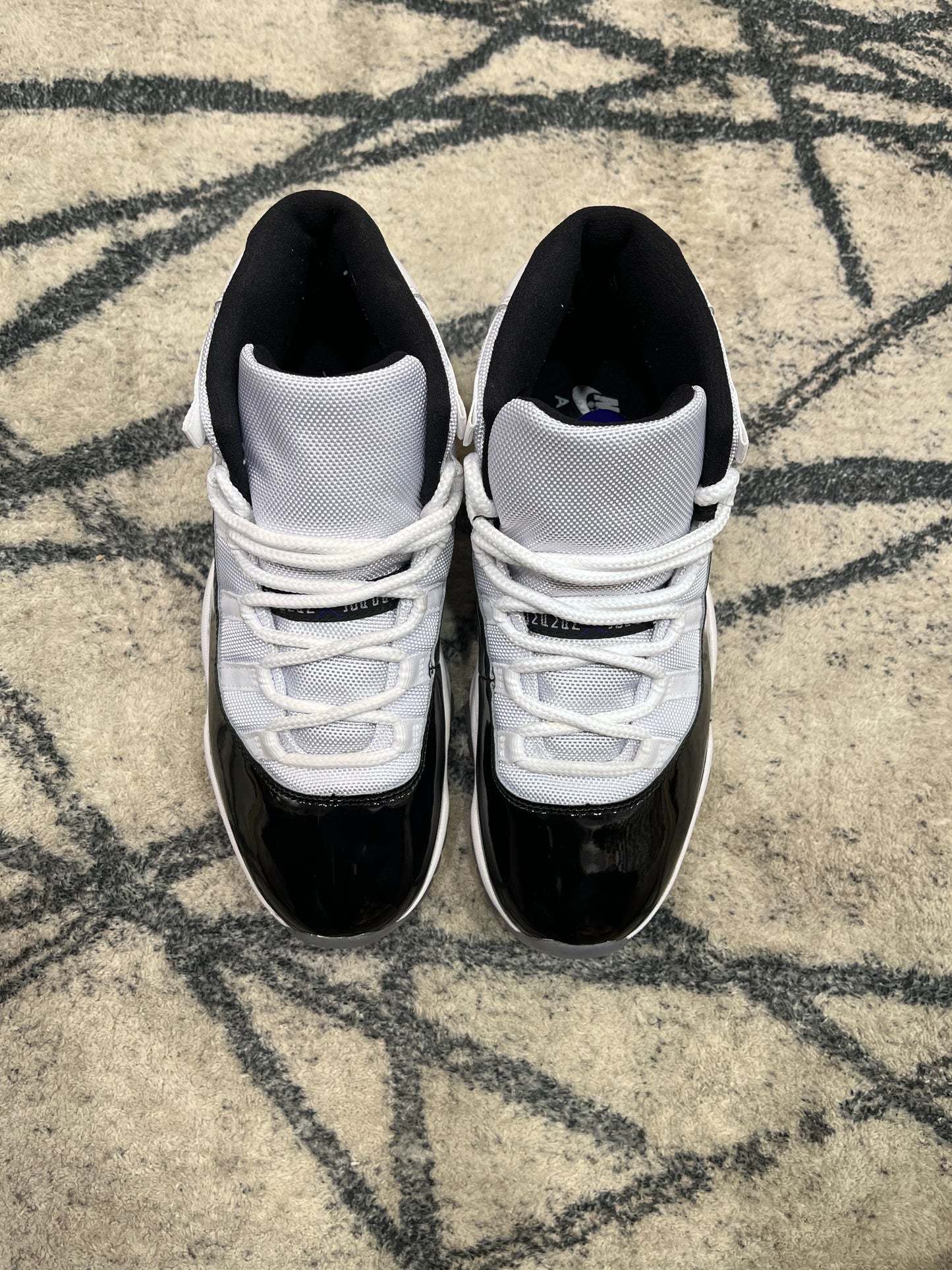 Air Jordan 11 Concord