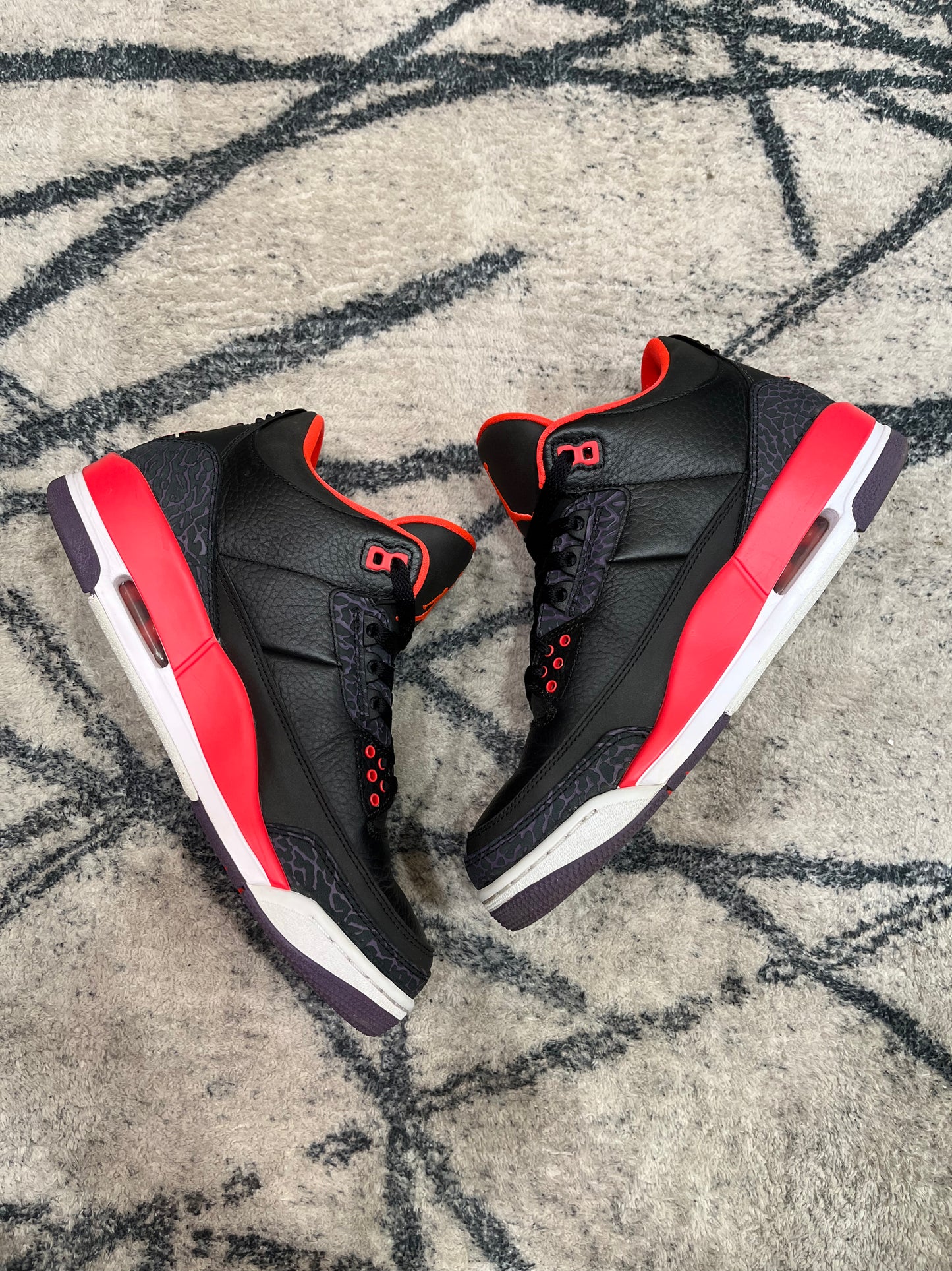 Air Jordan 3 Crimson