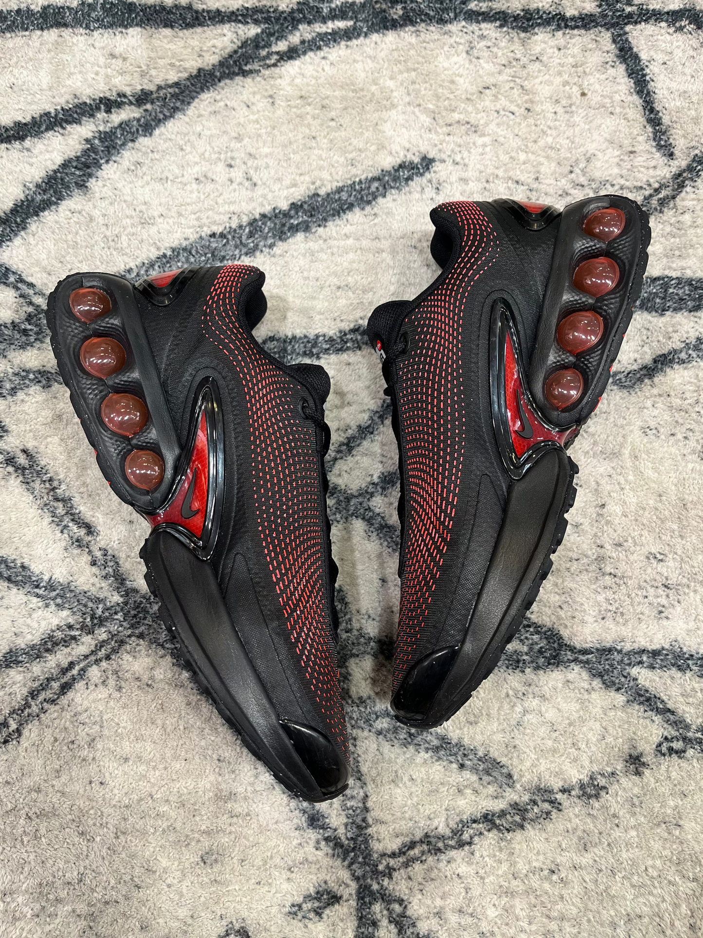 Nike Air Max DN Cramoisi