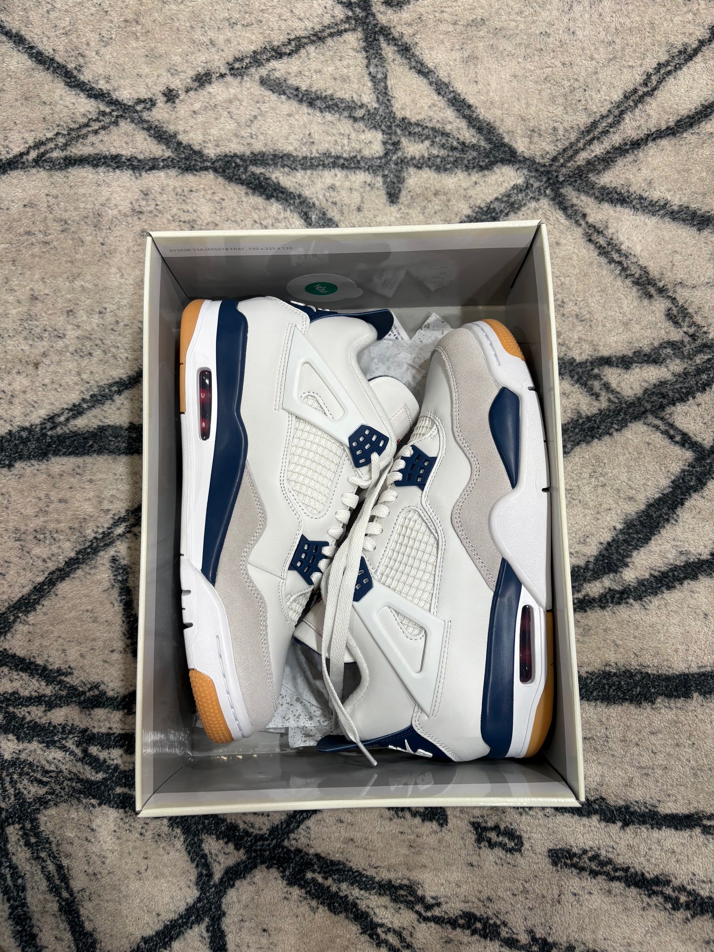 Air Jordan 4 SB Navy