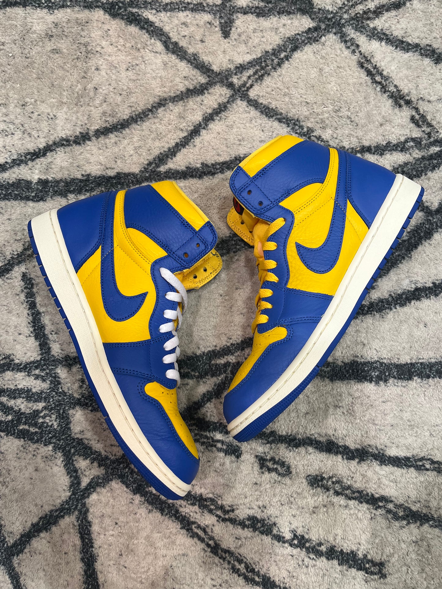 Air Jordan 1 High Laney