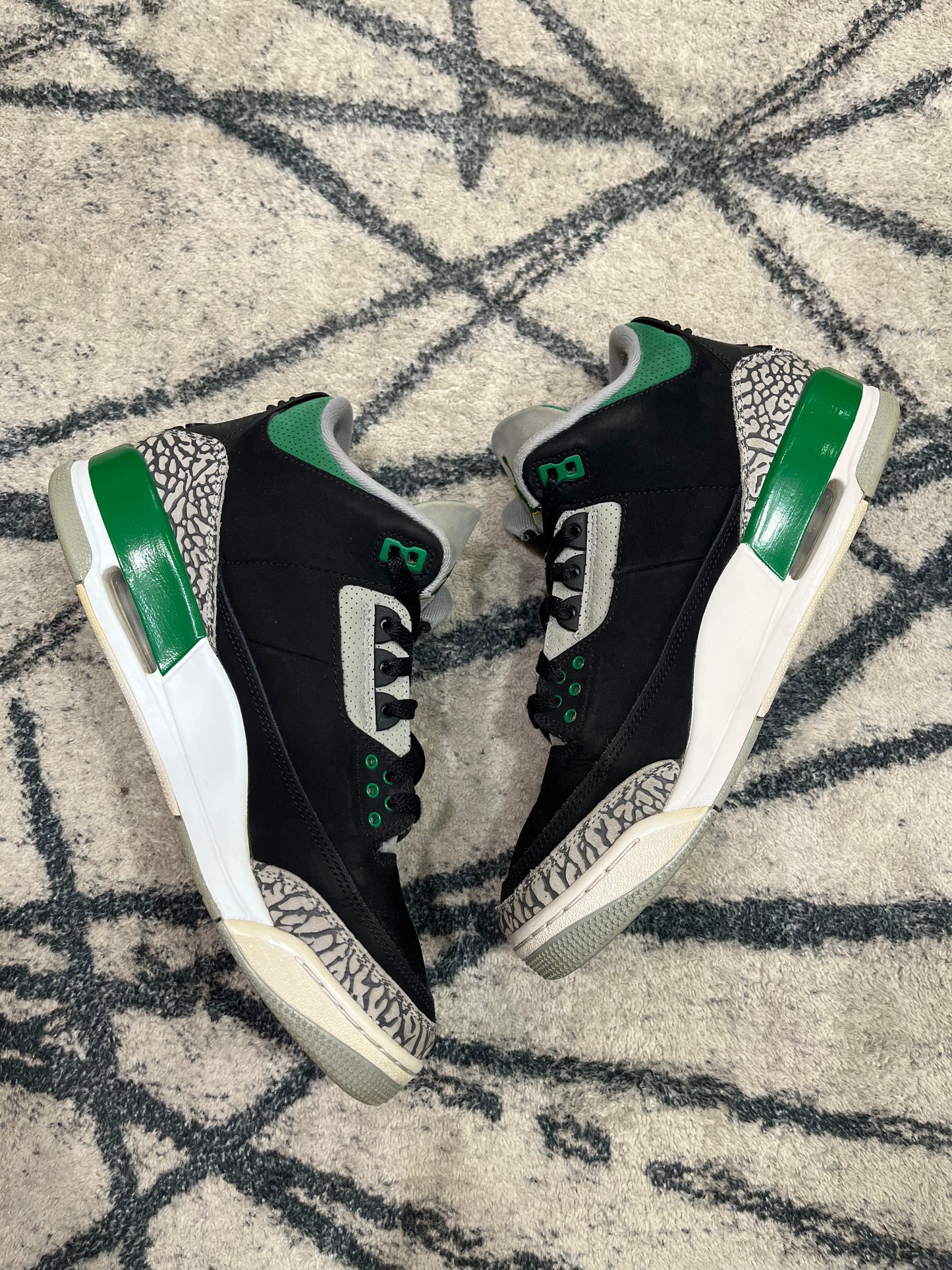 Air Jordan 3 Pine Green
