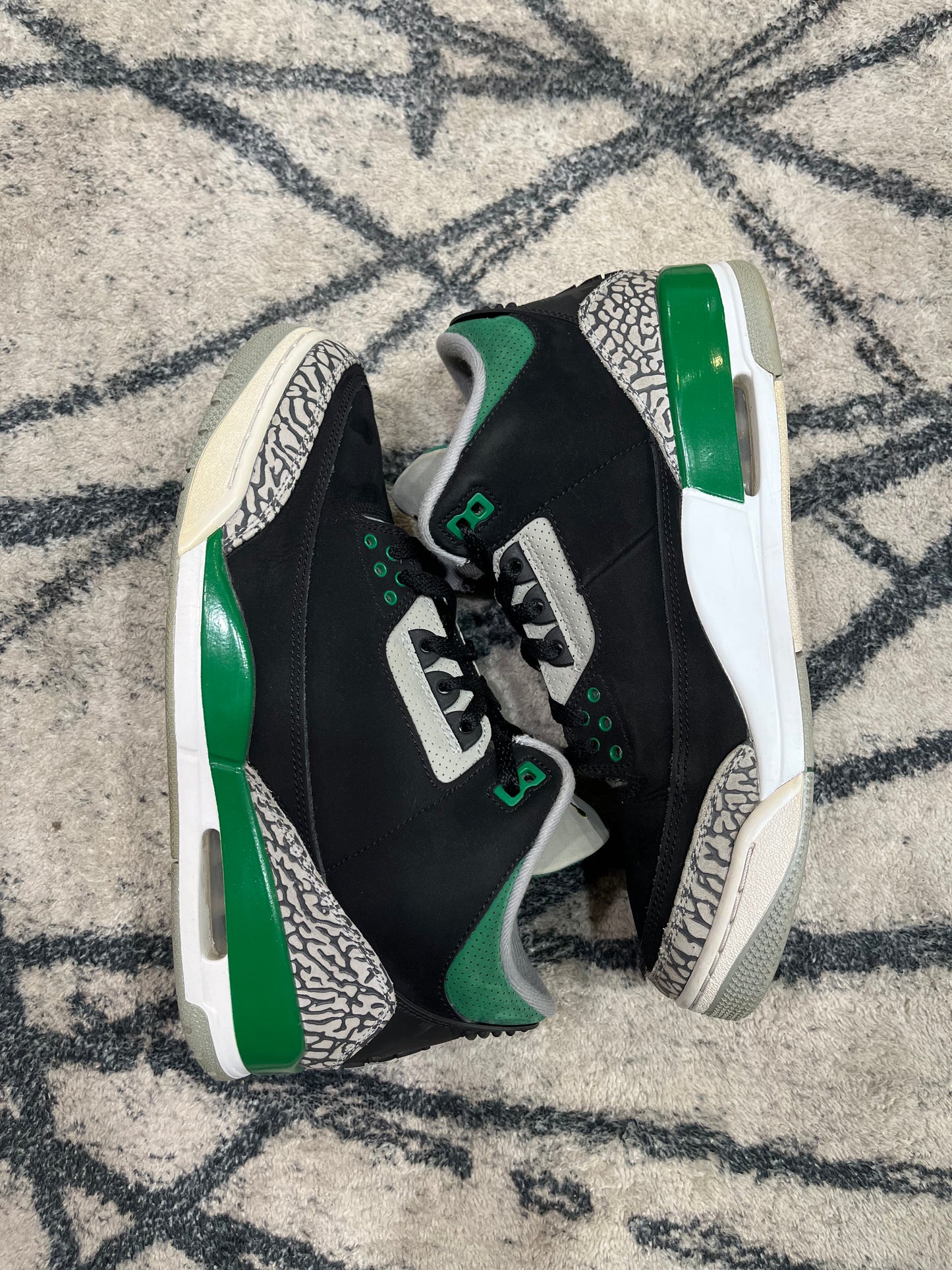 Air Jordan 3 Pine Green