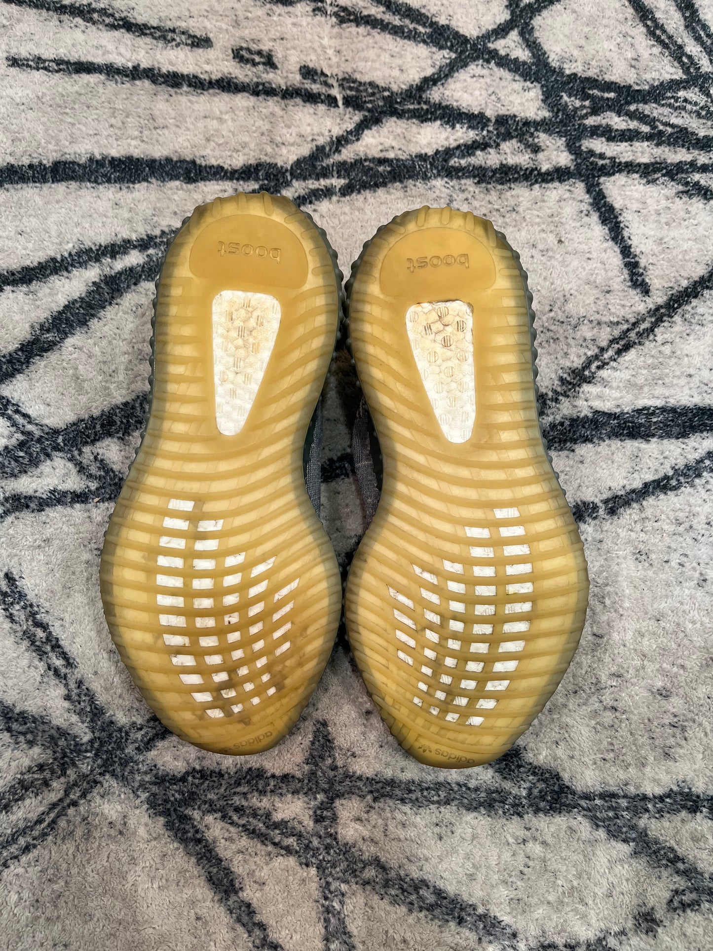 Yeezy 350 V2 Israfil