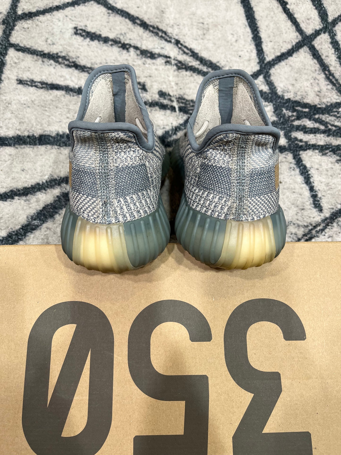 Yeezy 350 V2 Israfil