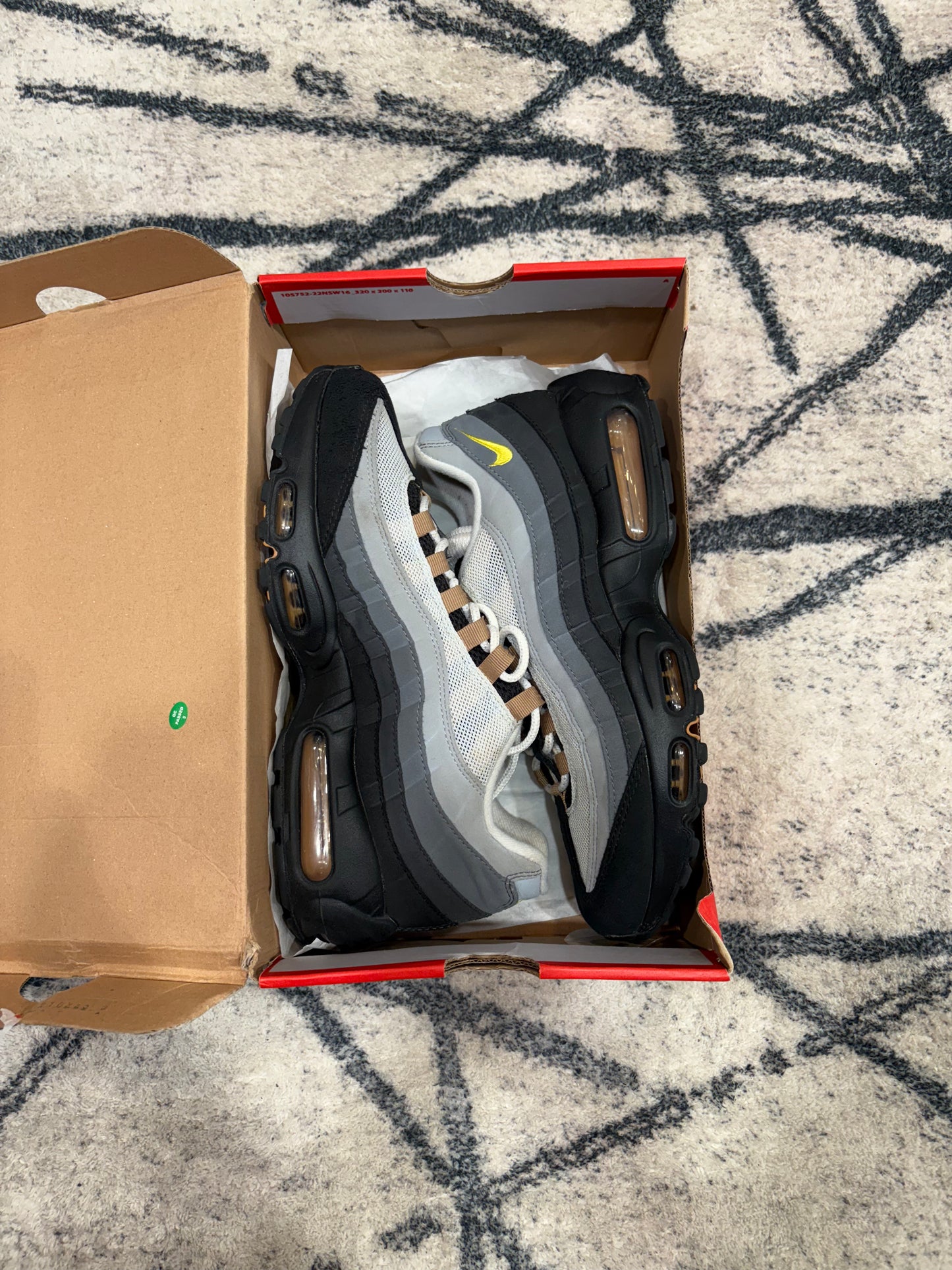 Nike Air Max 95 Yellow Strike