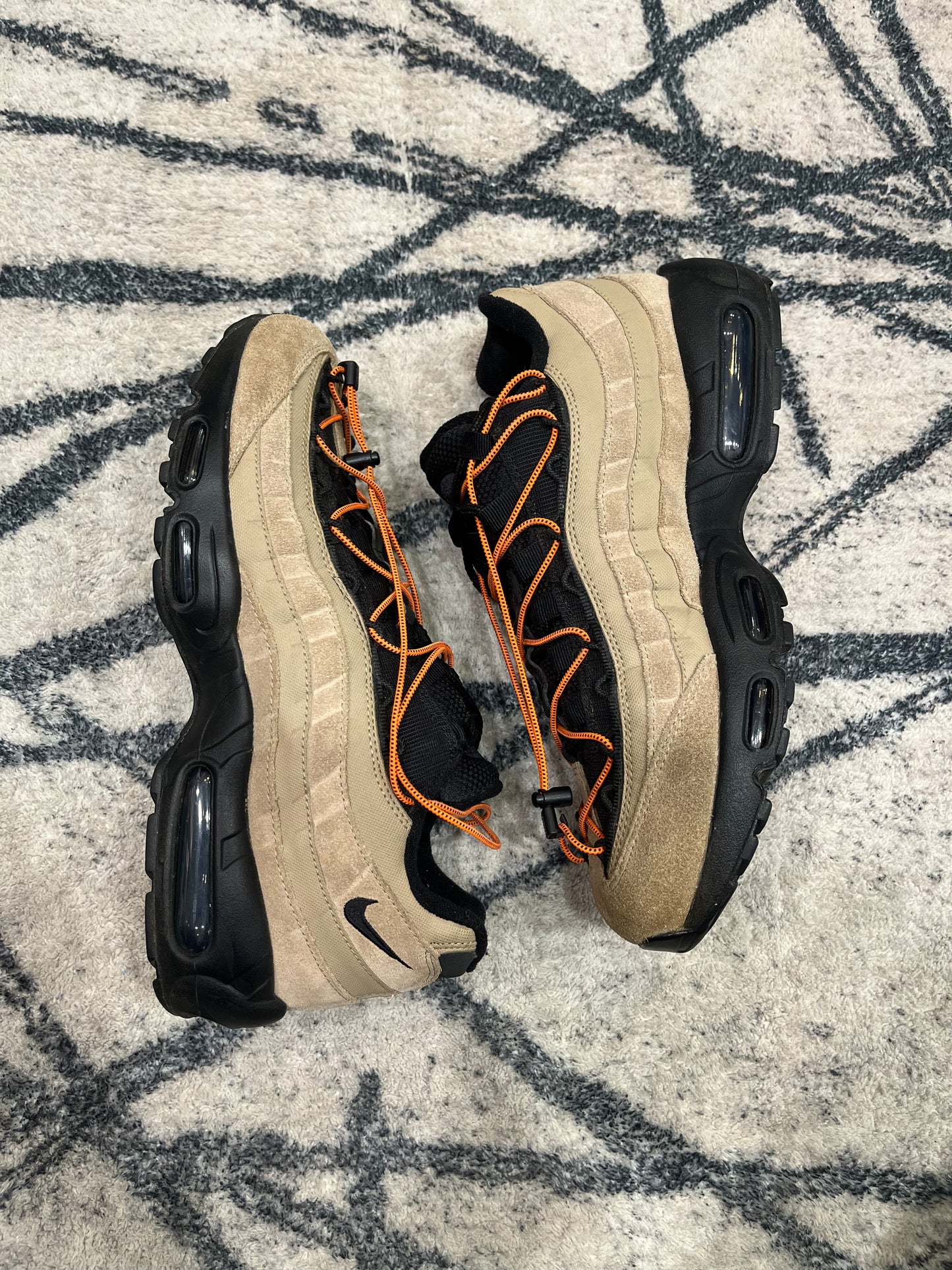 Nike Air Max 95 Khaki Total Orange