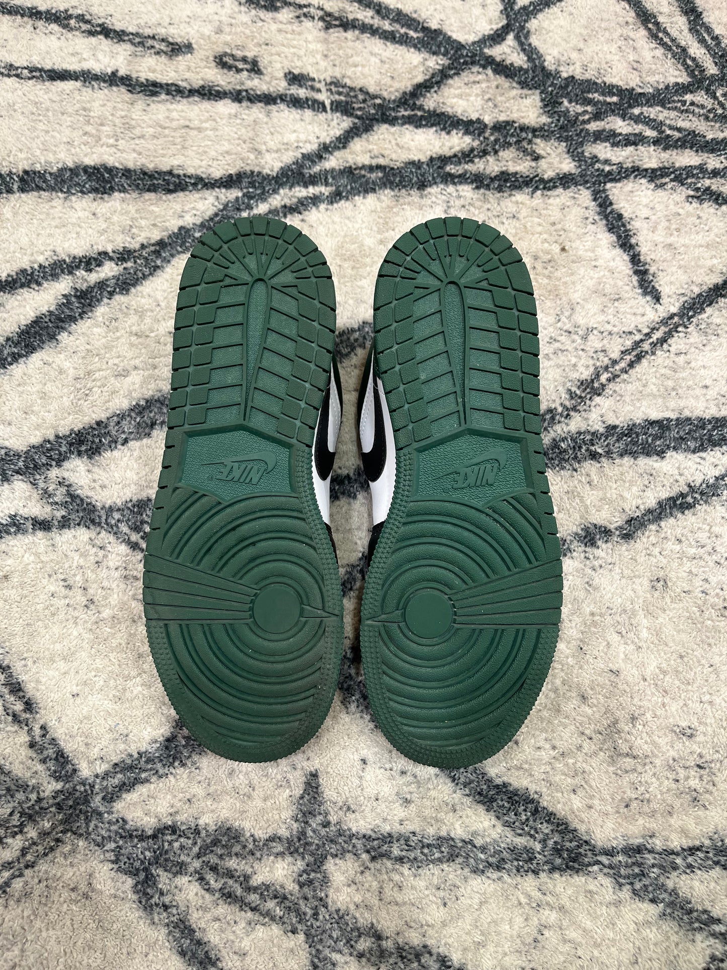 Air Jordan 1 Green Toe