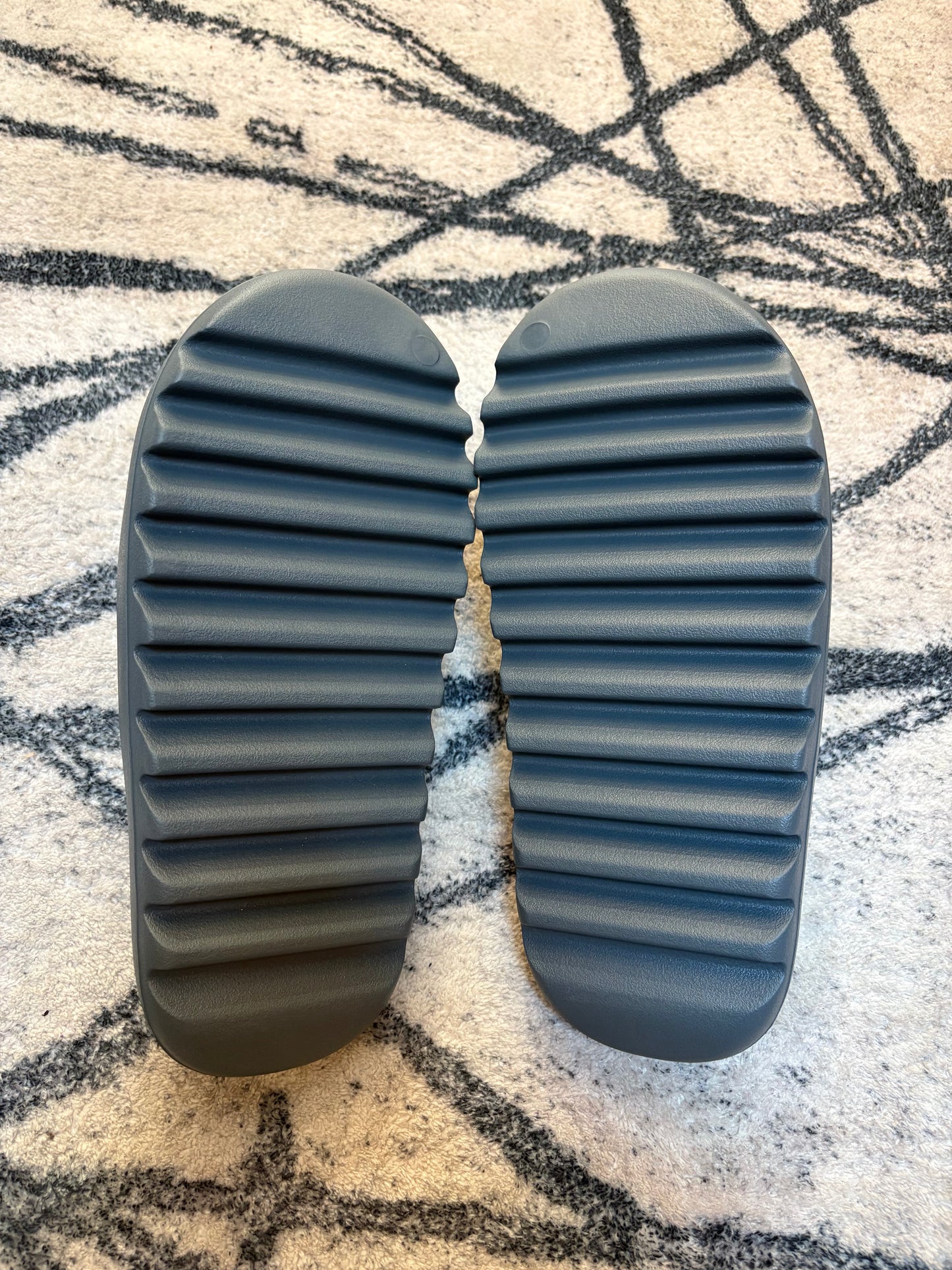Yeezy Slide Slate Marine