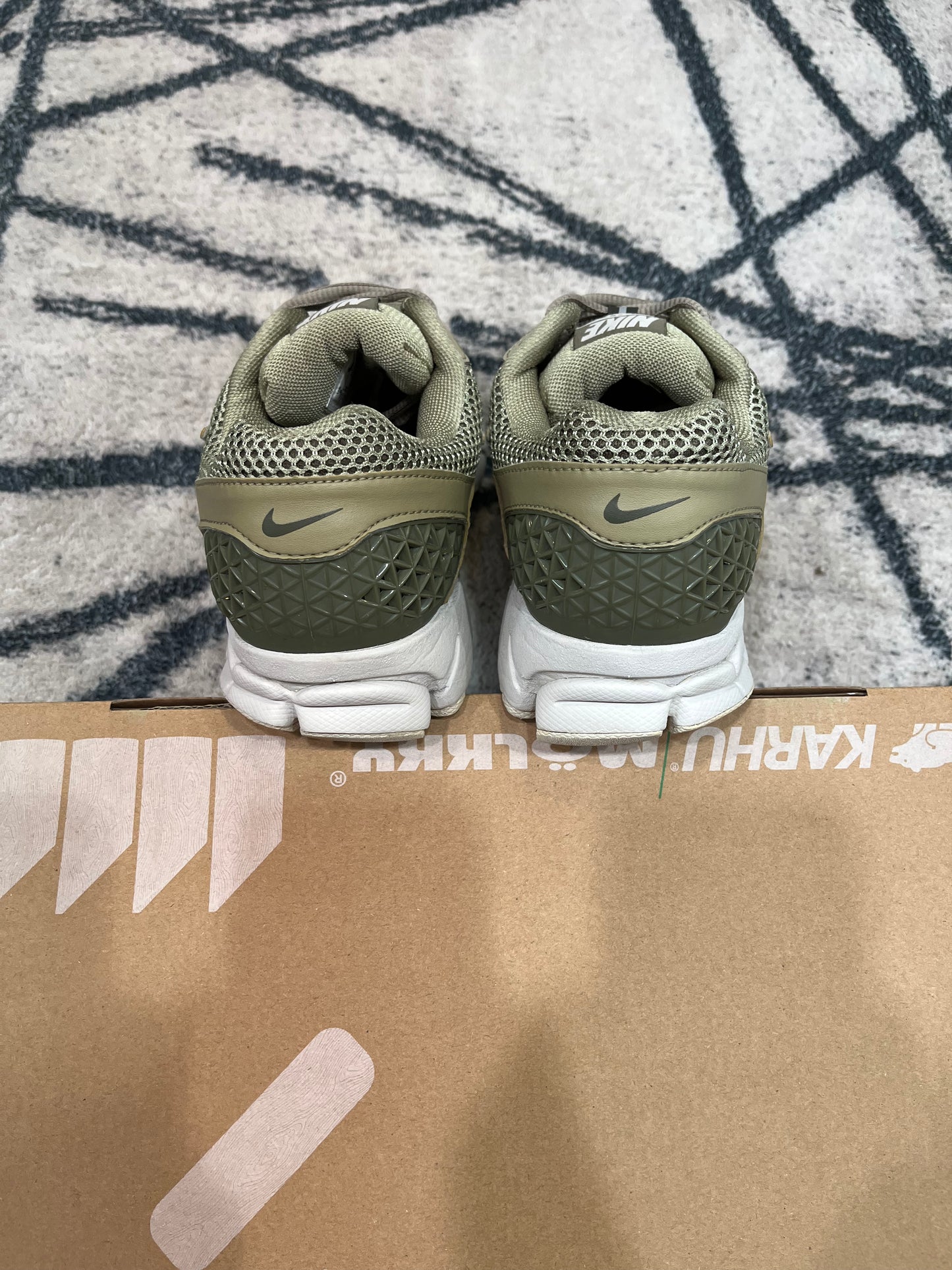 Nike Vomero 5 Olive