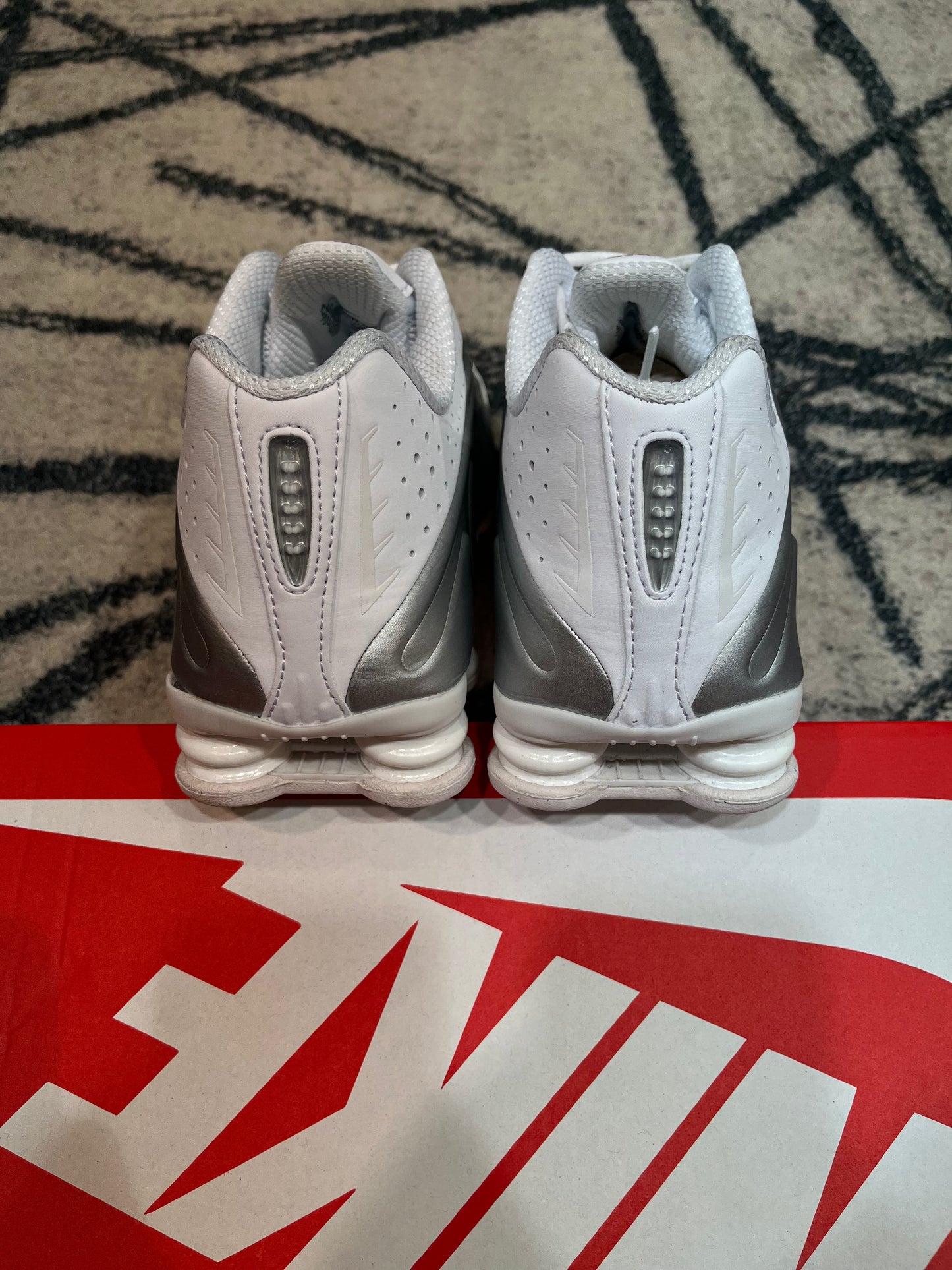 Nike Shox R4 White Metalic Silver