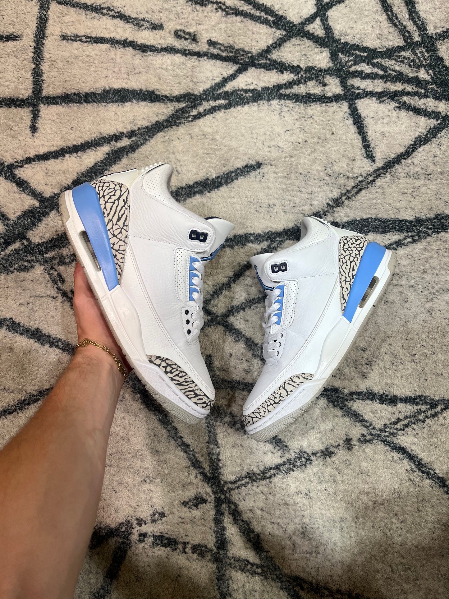 Air Jordan 3 Retro UNC
