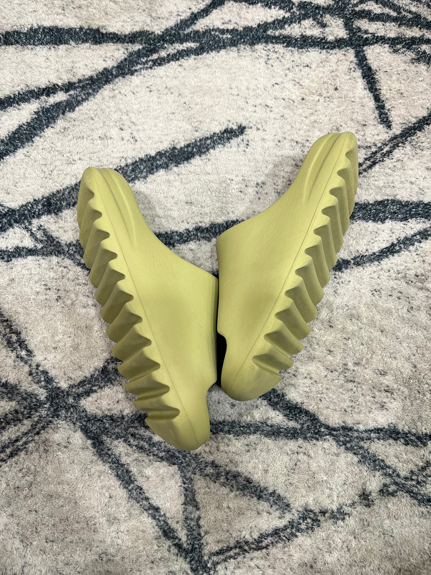 Yeezy Slide Resin