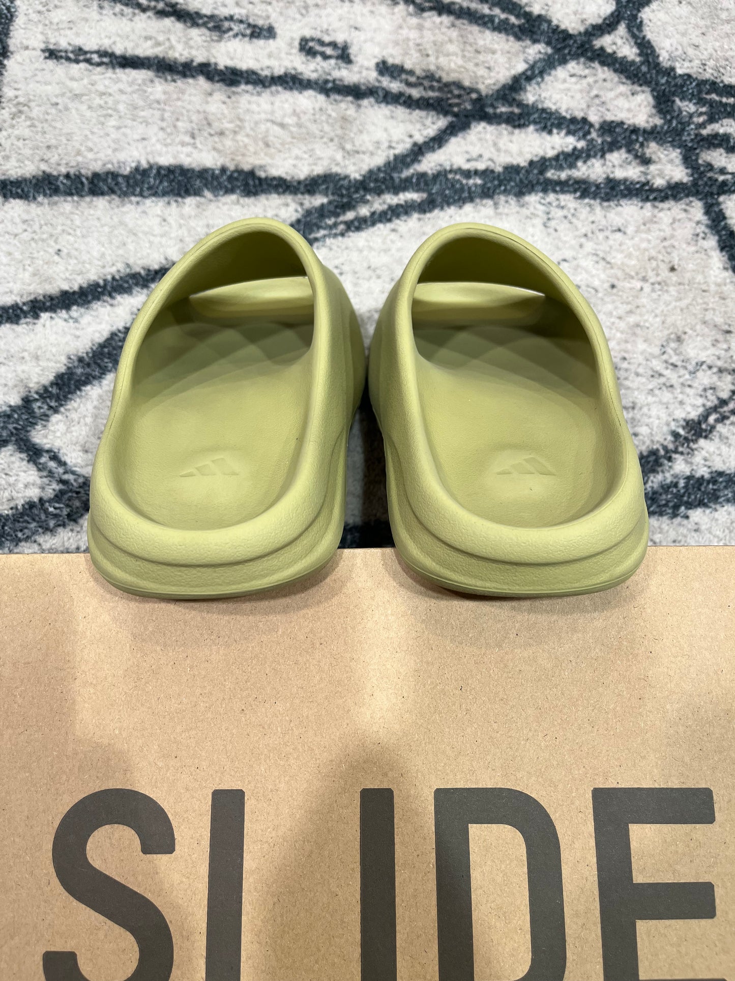 Yeezy Slide Resin