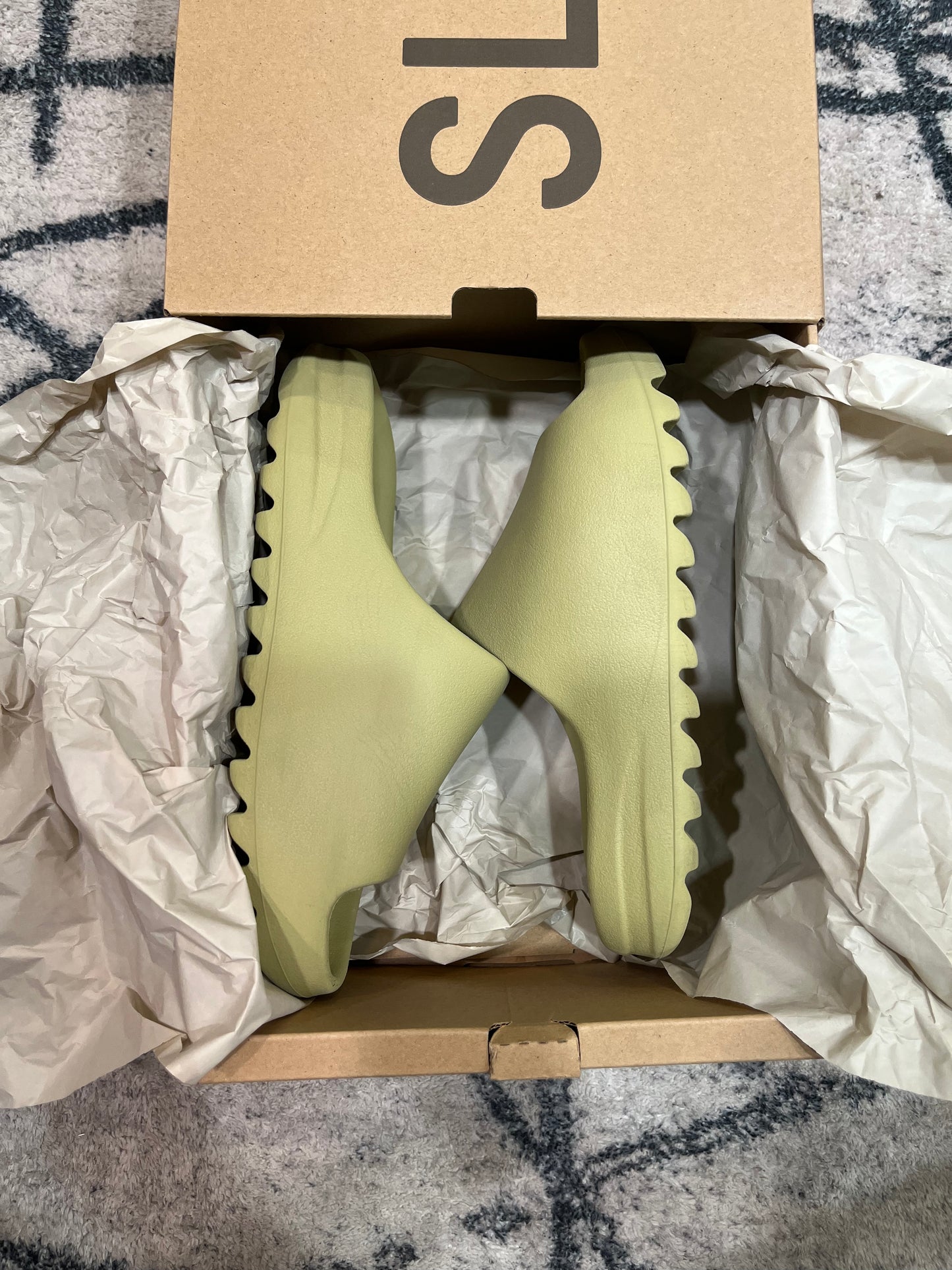Yeezy Slide Resin