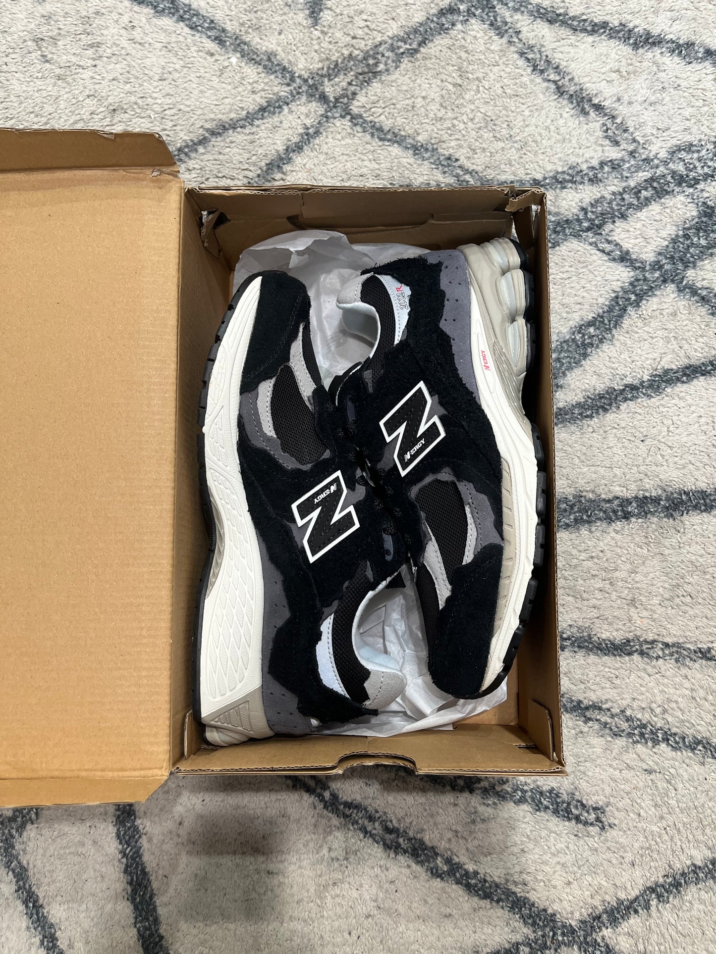 New Balance 2002R Protection Pack Black White