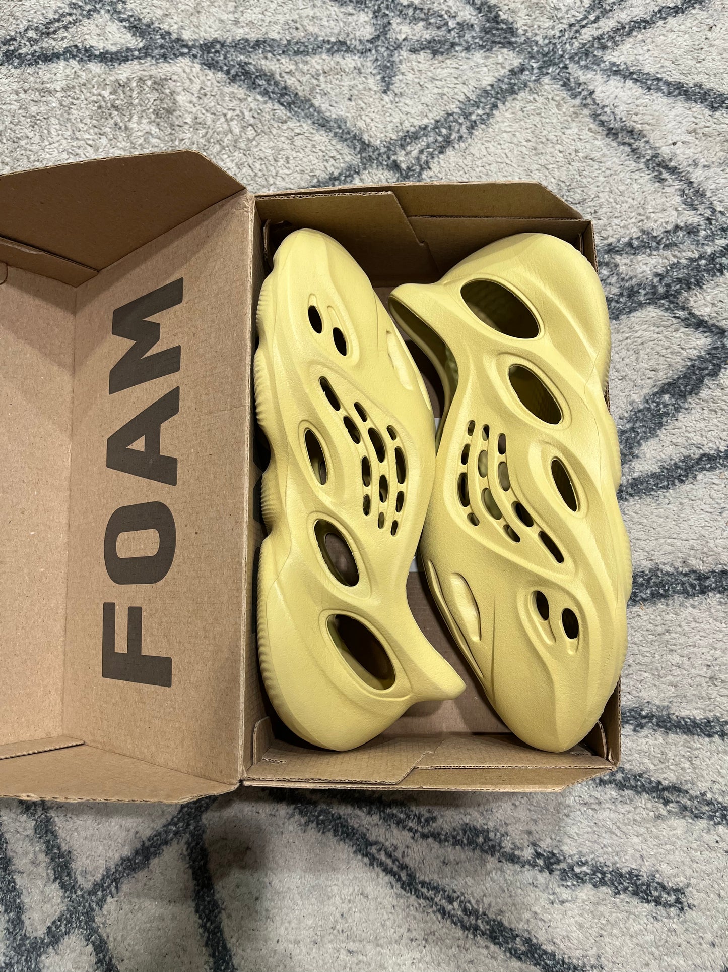Yeezy Foam Runner Sulfur