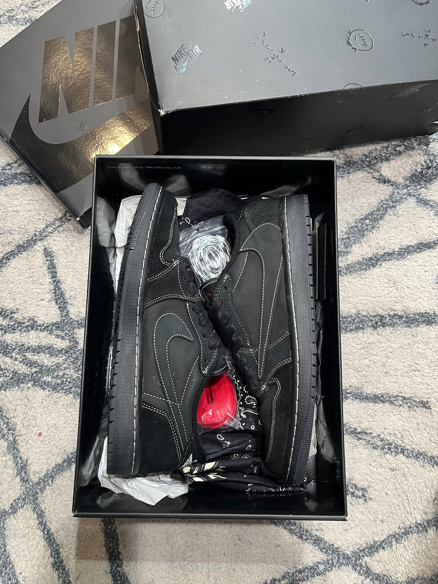 Air Jordan 1 Travis Scott Phantom