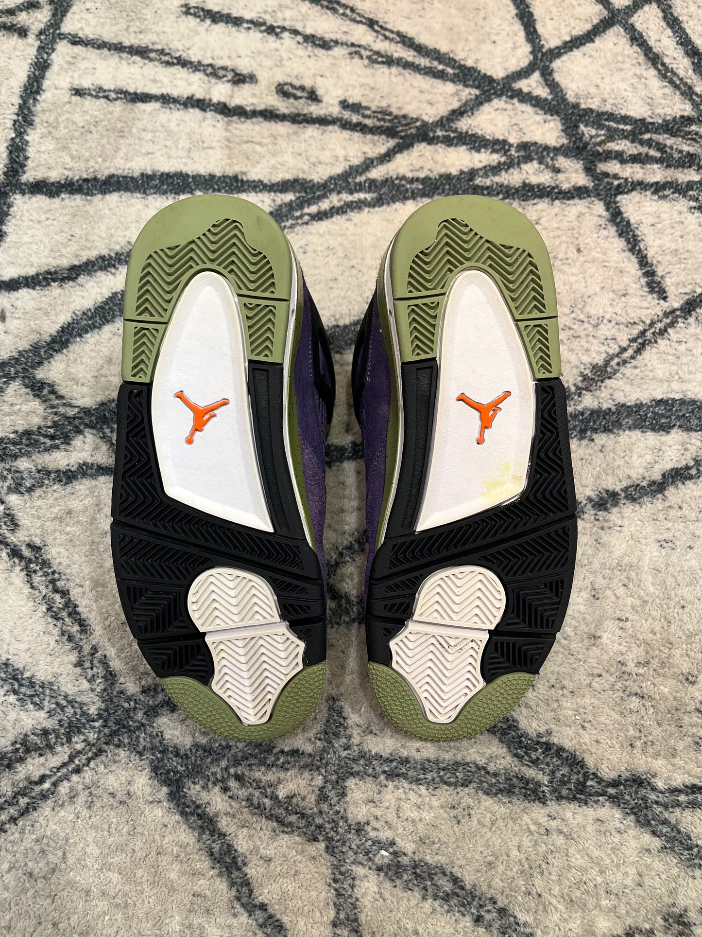 Air Jordan 4 Canyon Purple