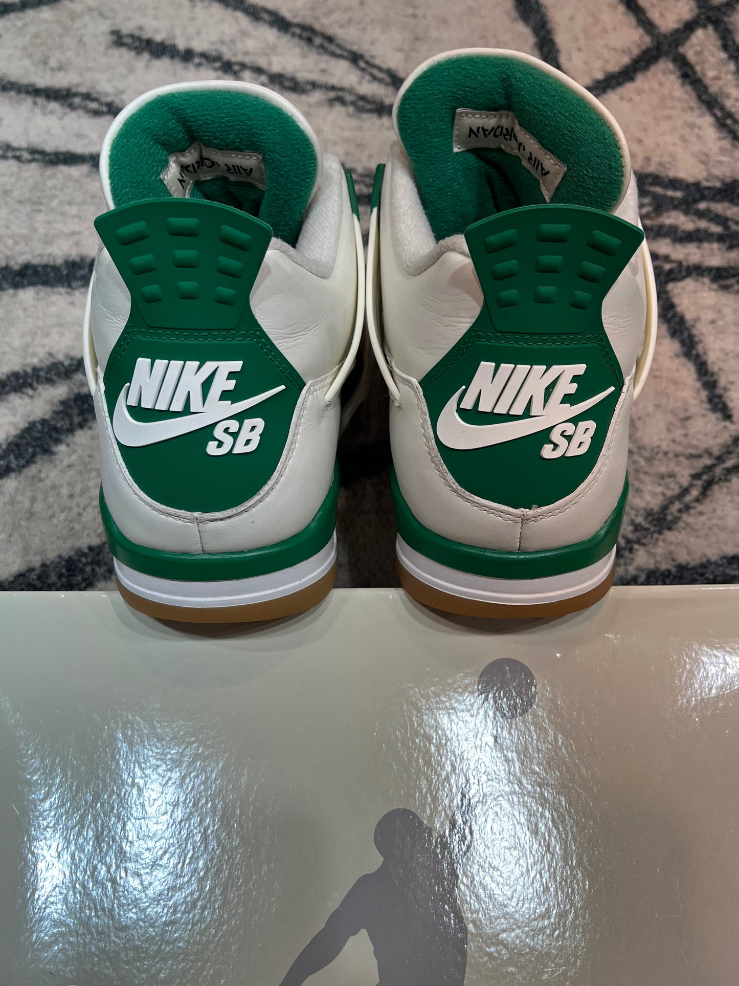 Air Jordan 4 SB Pine Green