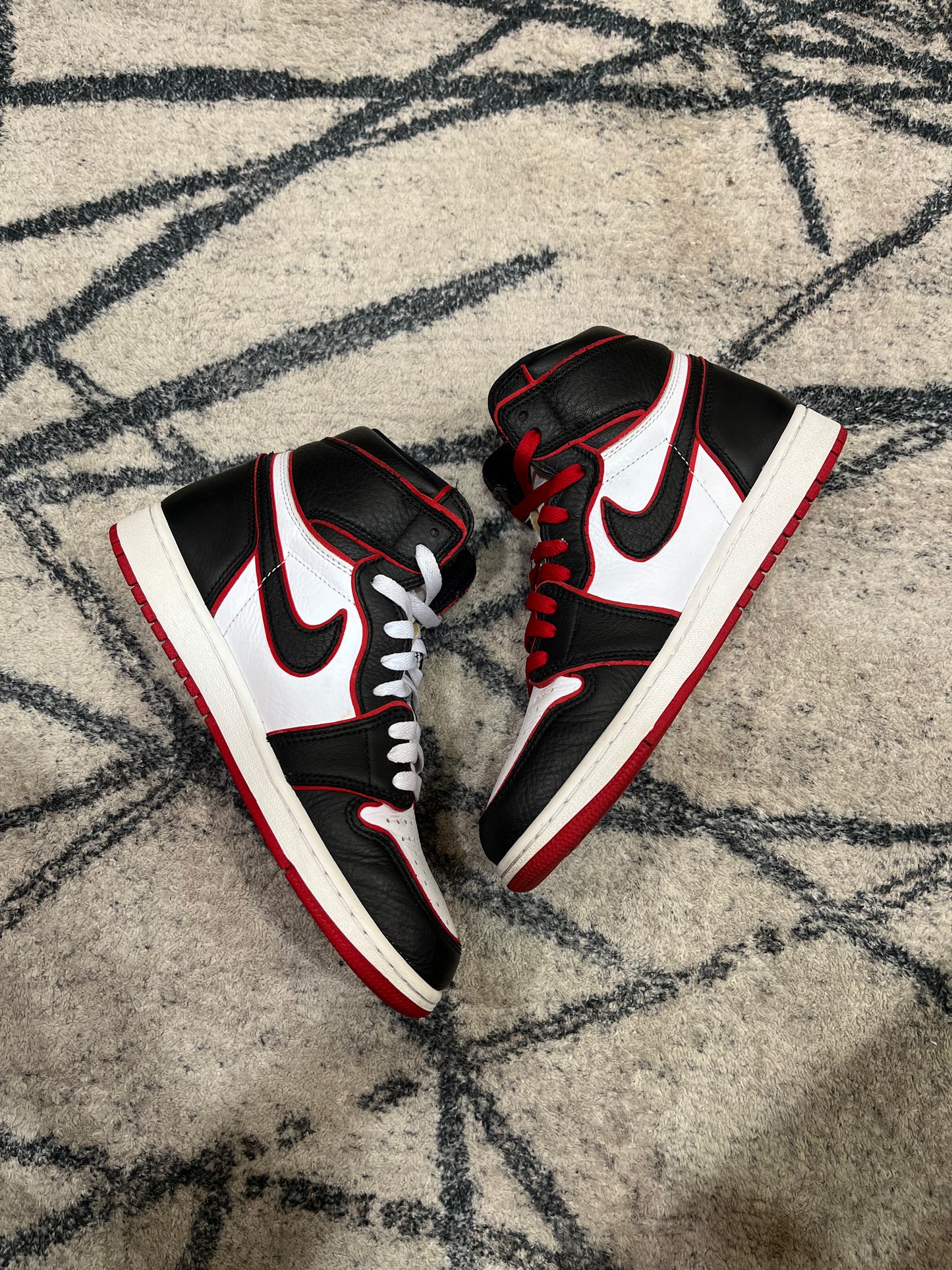 Air Jordan 1 Mid Gym Black Red