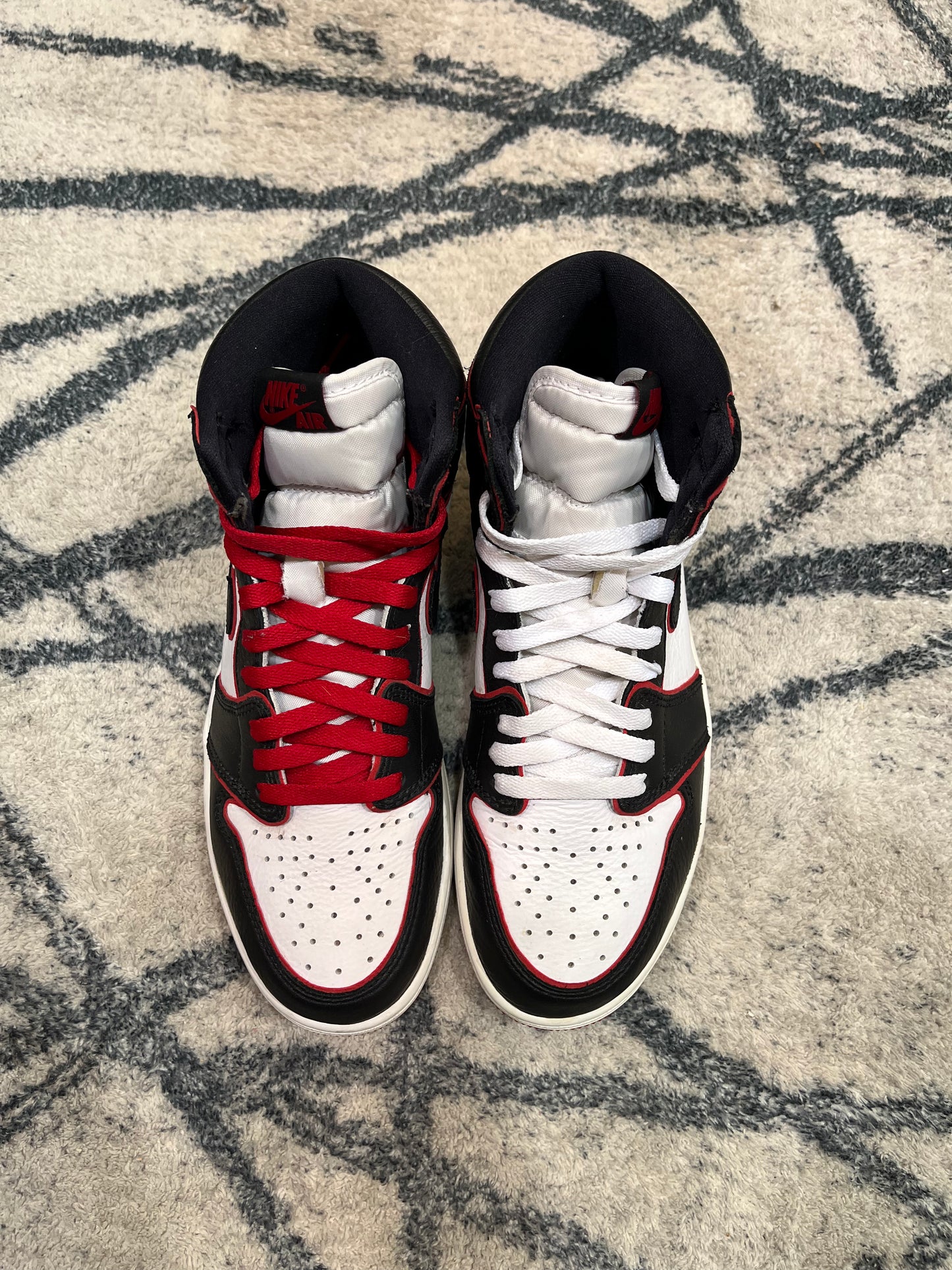 Air Jordan 1 Mid Gym Black Red