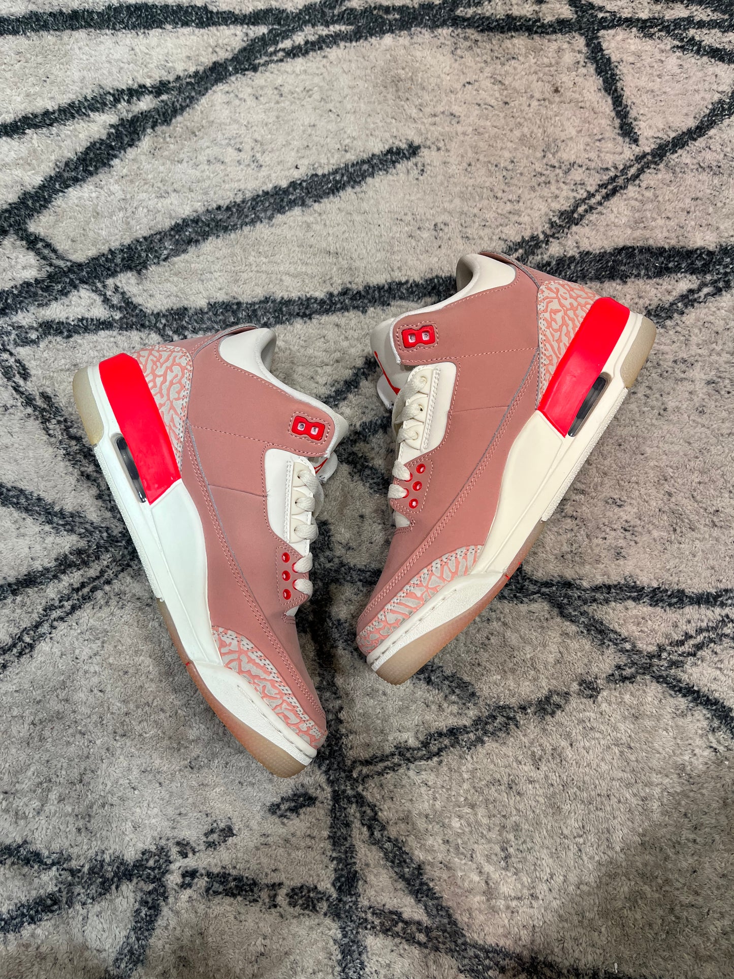 Air Jordan 3 Valentine