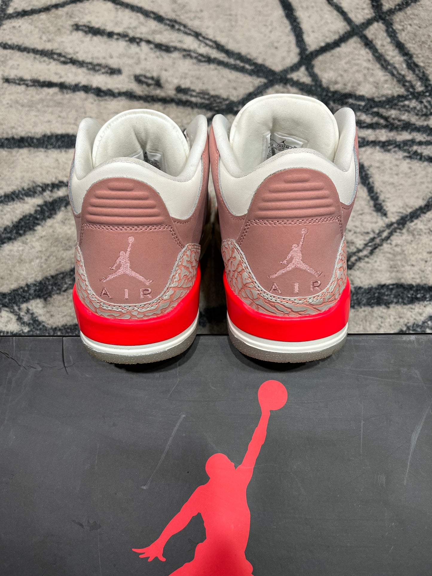 Air Jordan 3 Valentine