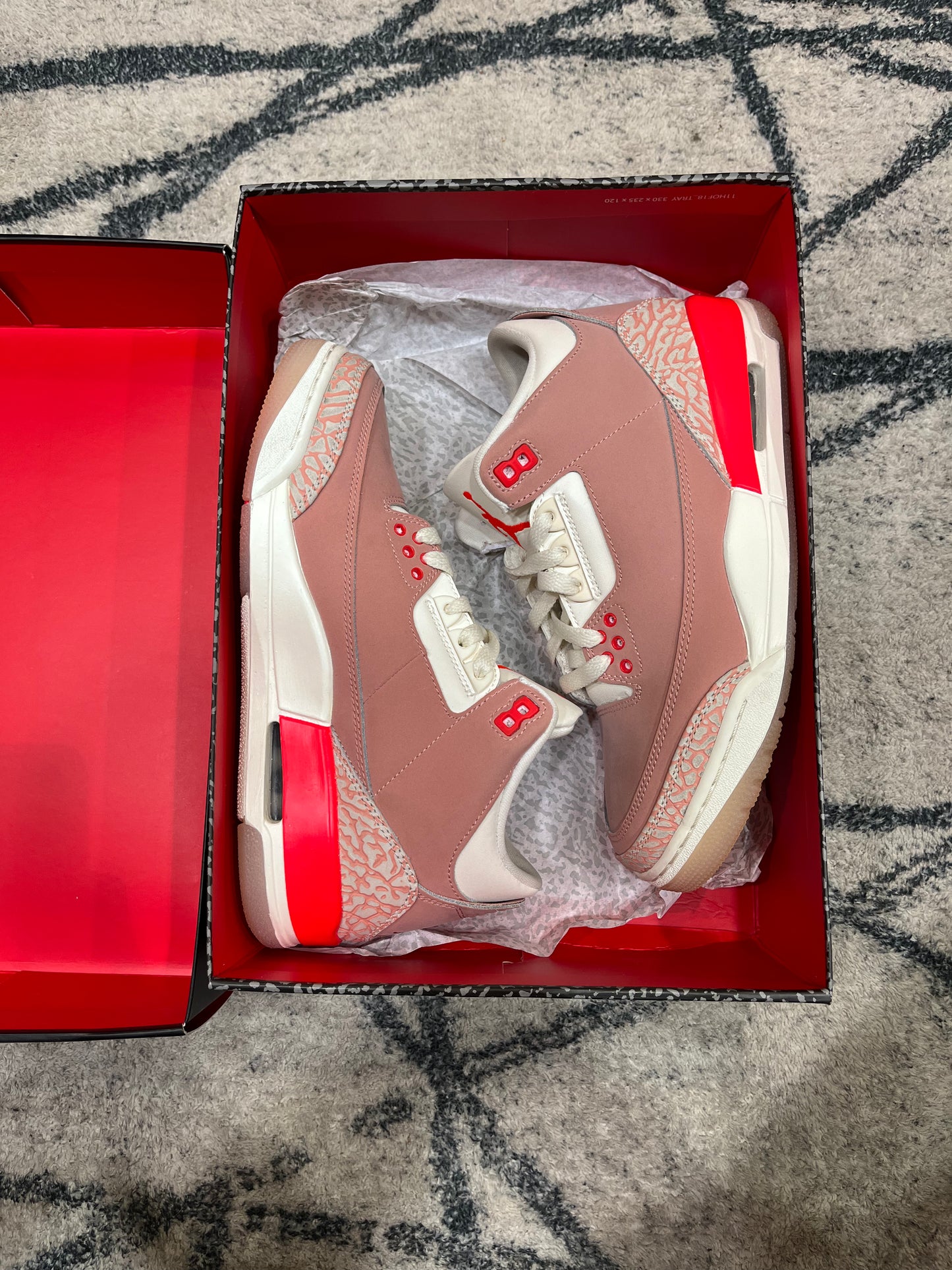 Air Jordan 3 Valentine