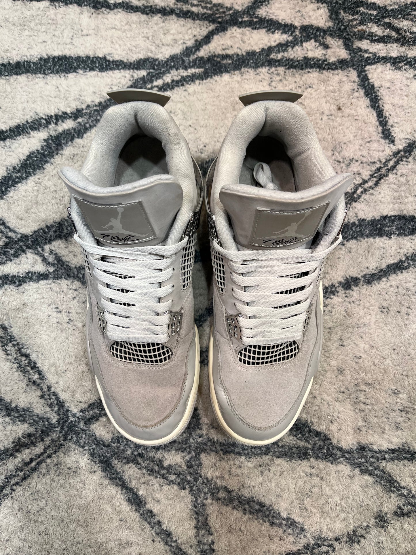 Air Jordan 4 Frozen Moment