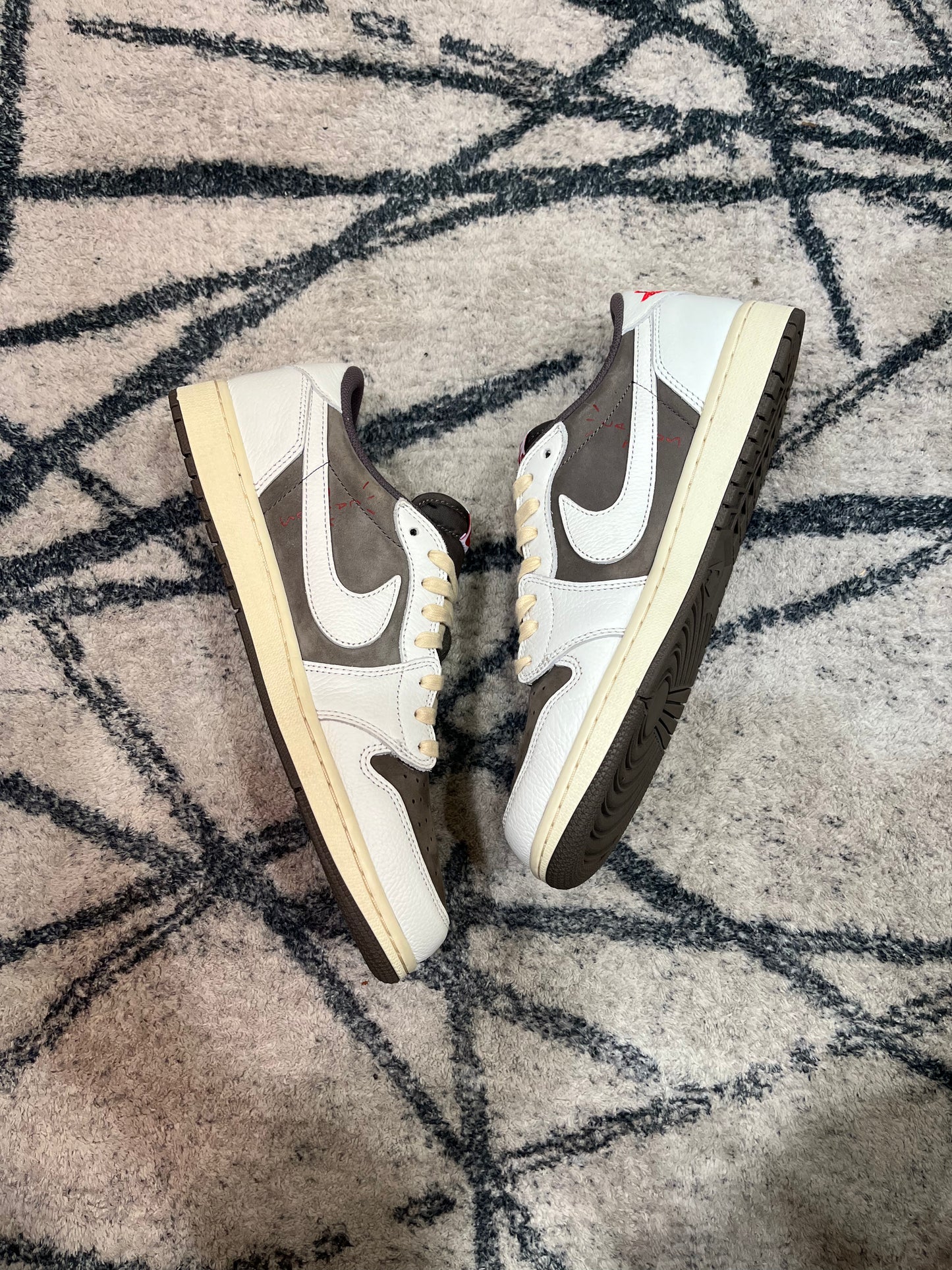 Air Jordan 1 Travis Reverse Mocha