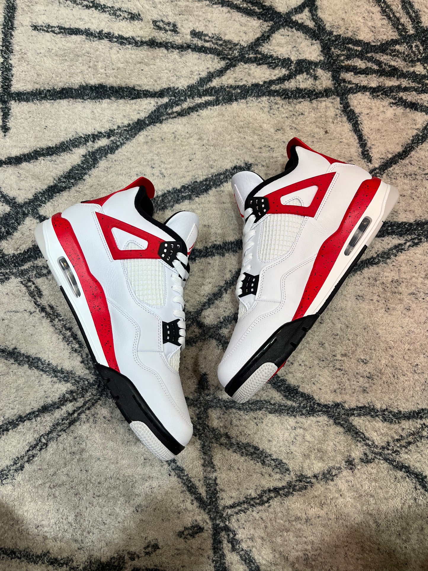 Air Jordan 4 Fire Red Cement